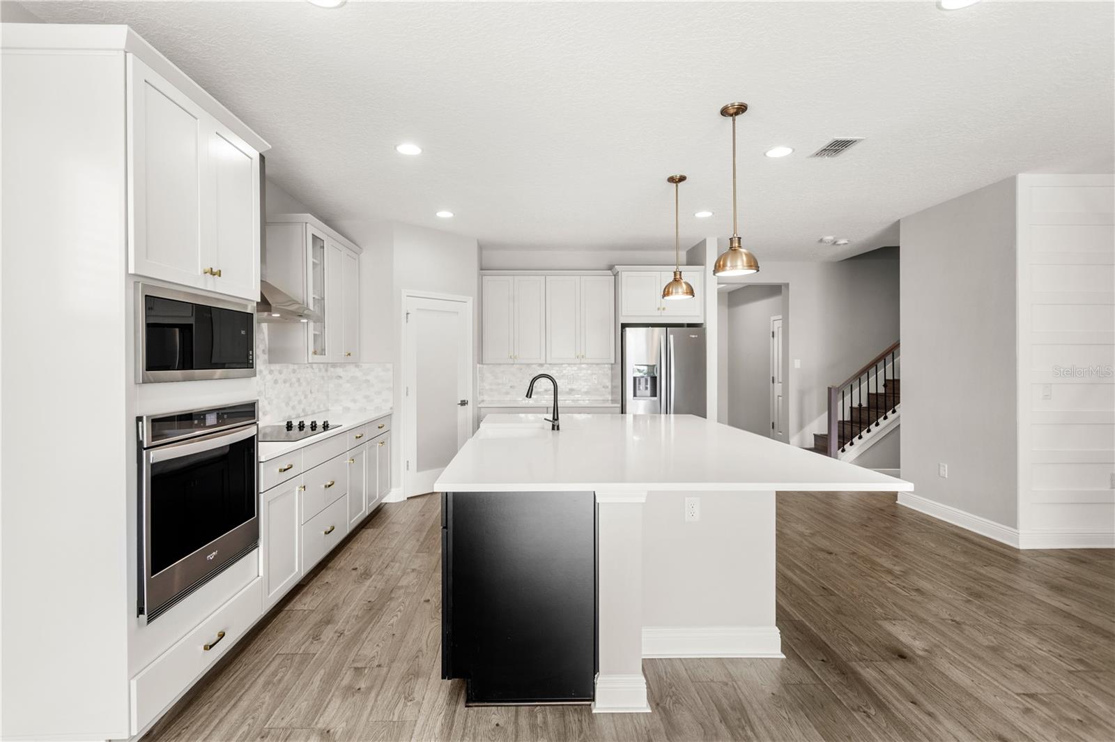 Image 4 of 42 For 4417 Lions Gate Avenue