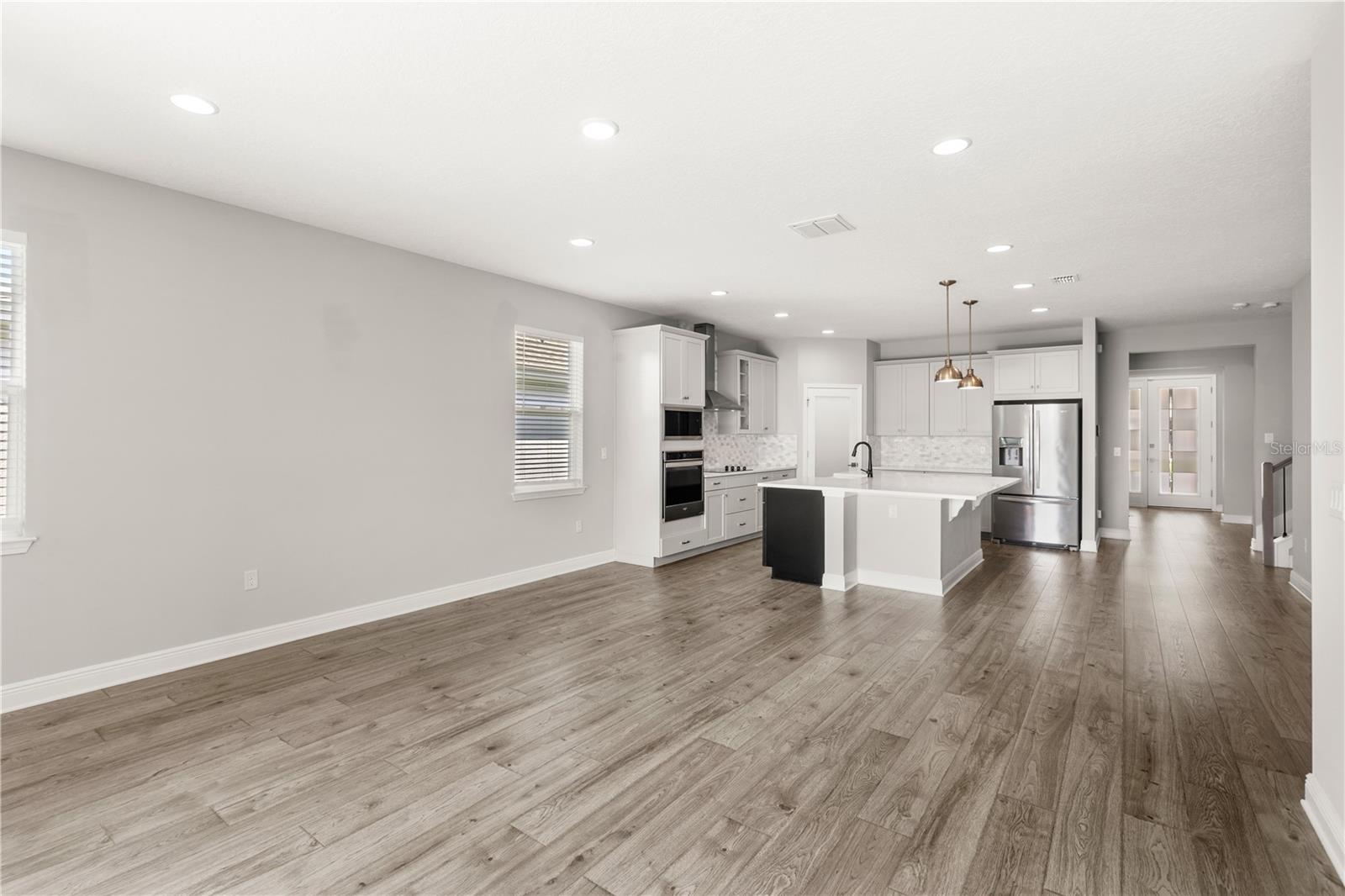 Image 8 of 42 For 4417 Lions Gate Avenue