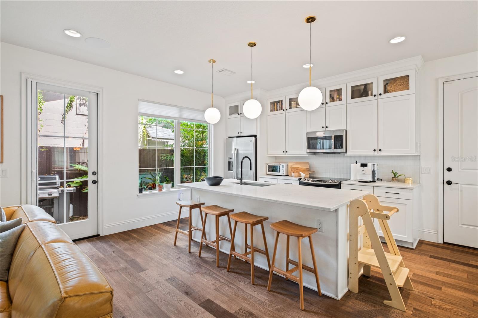 Image 6 of 21 For 1732 Ridgewood Avenue S