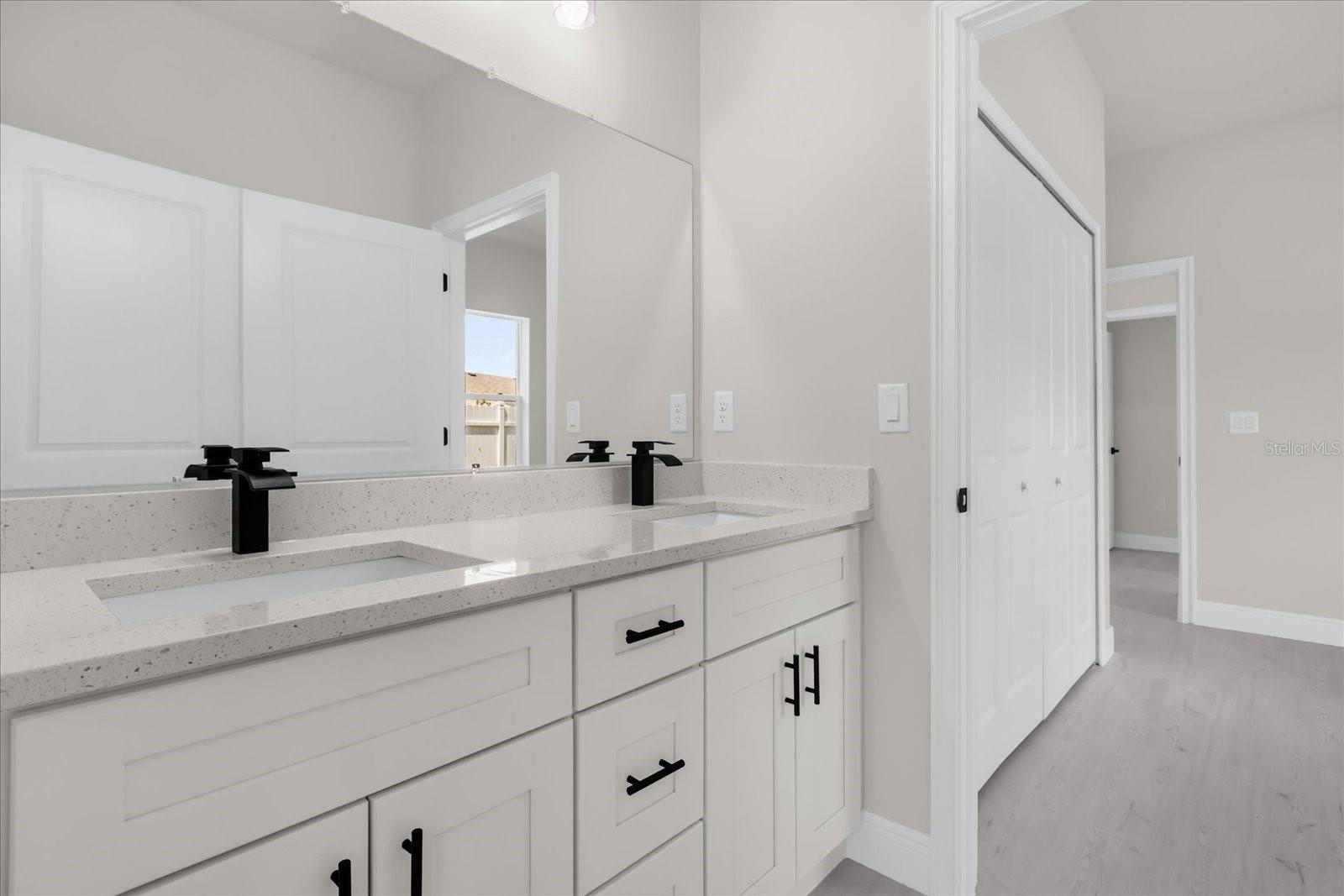 Image 15 of 34 For 15782 52 Avenue