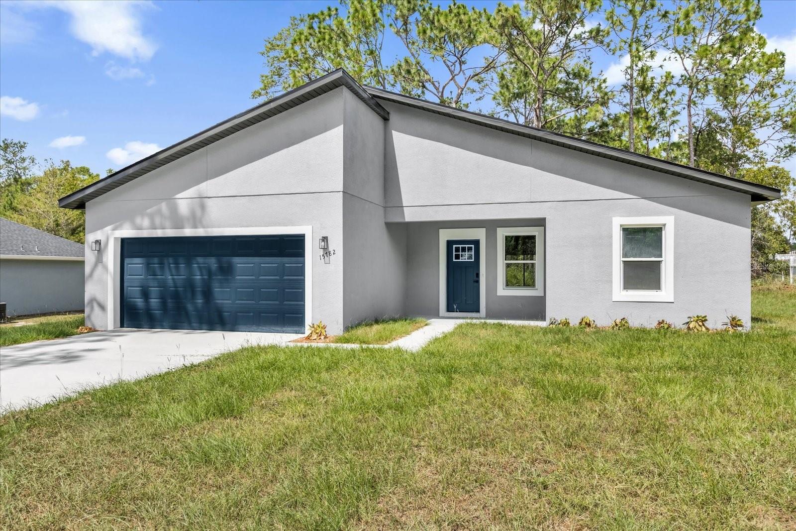 Image 2 of 34 For 15782 52 Avenue