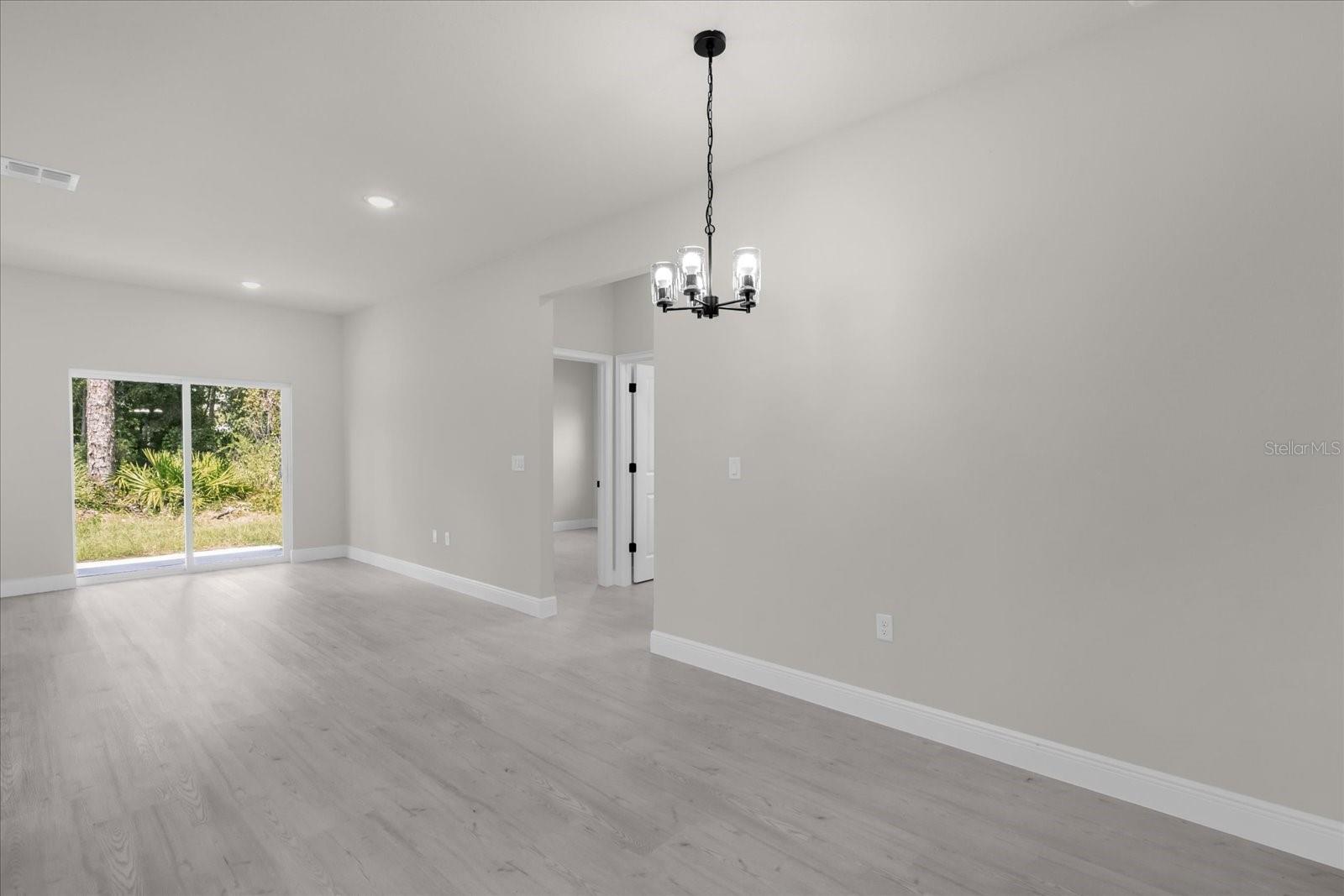 Image 5 of 34 For 15782 52 Avenue