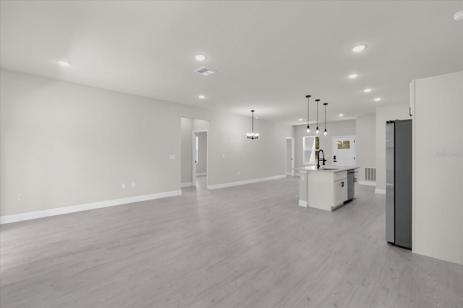 Image 6 of 34 For 15782 52 Avenue