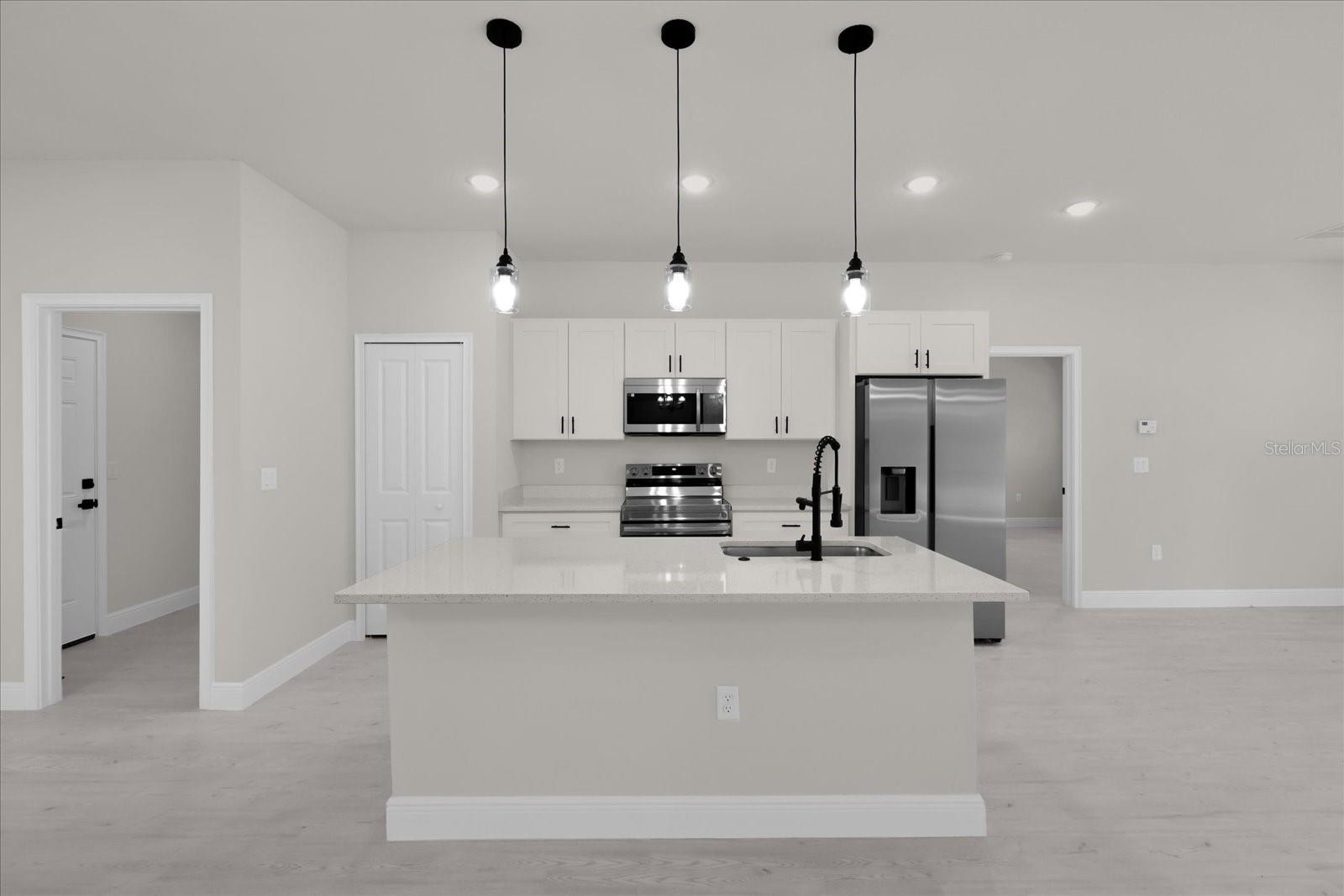 Image 8 of 34 For 15782 52 Avenue