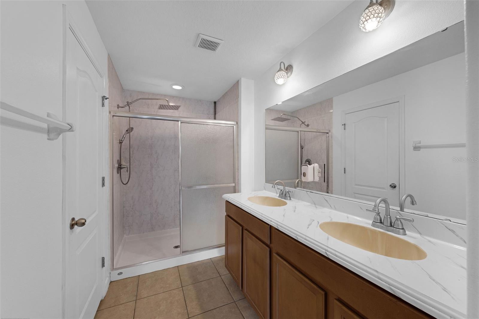 Image 16 of 43 For 5727 Rutherford Road