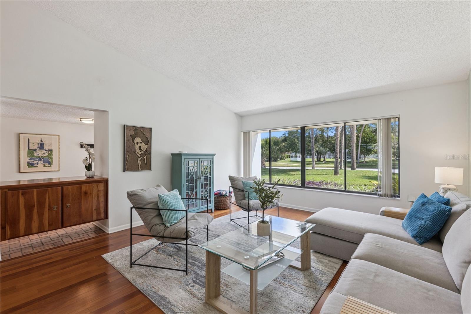 Image 10 of 46 For 501 Riverbend Boulevard