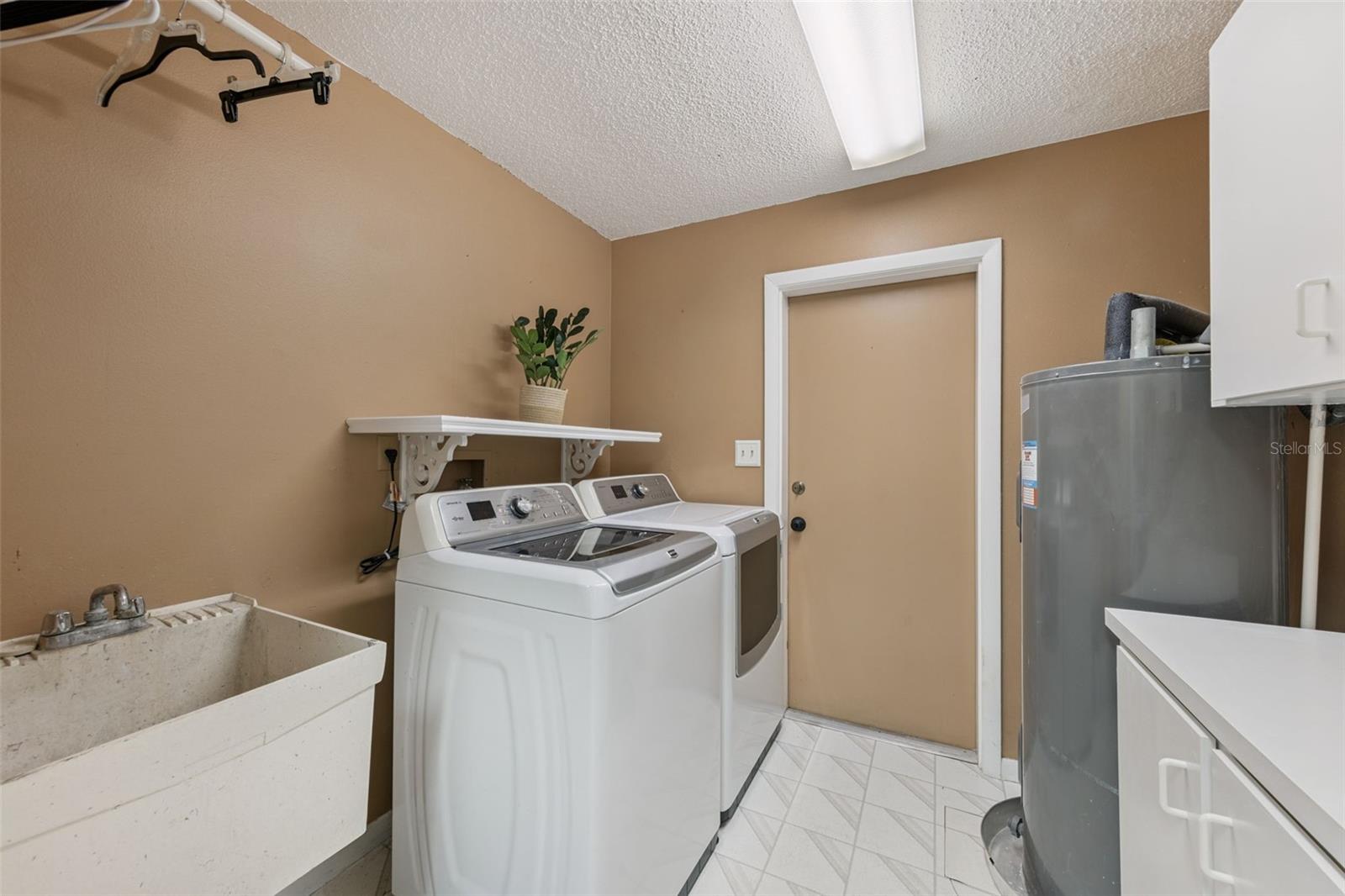 Image 32 of 46 For 501 Riverbend Boulevard