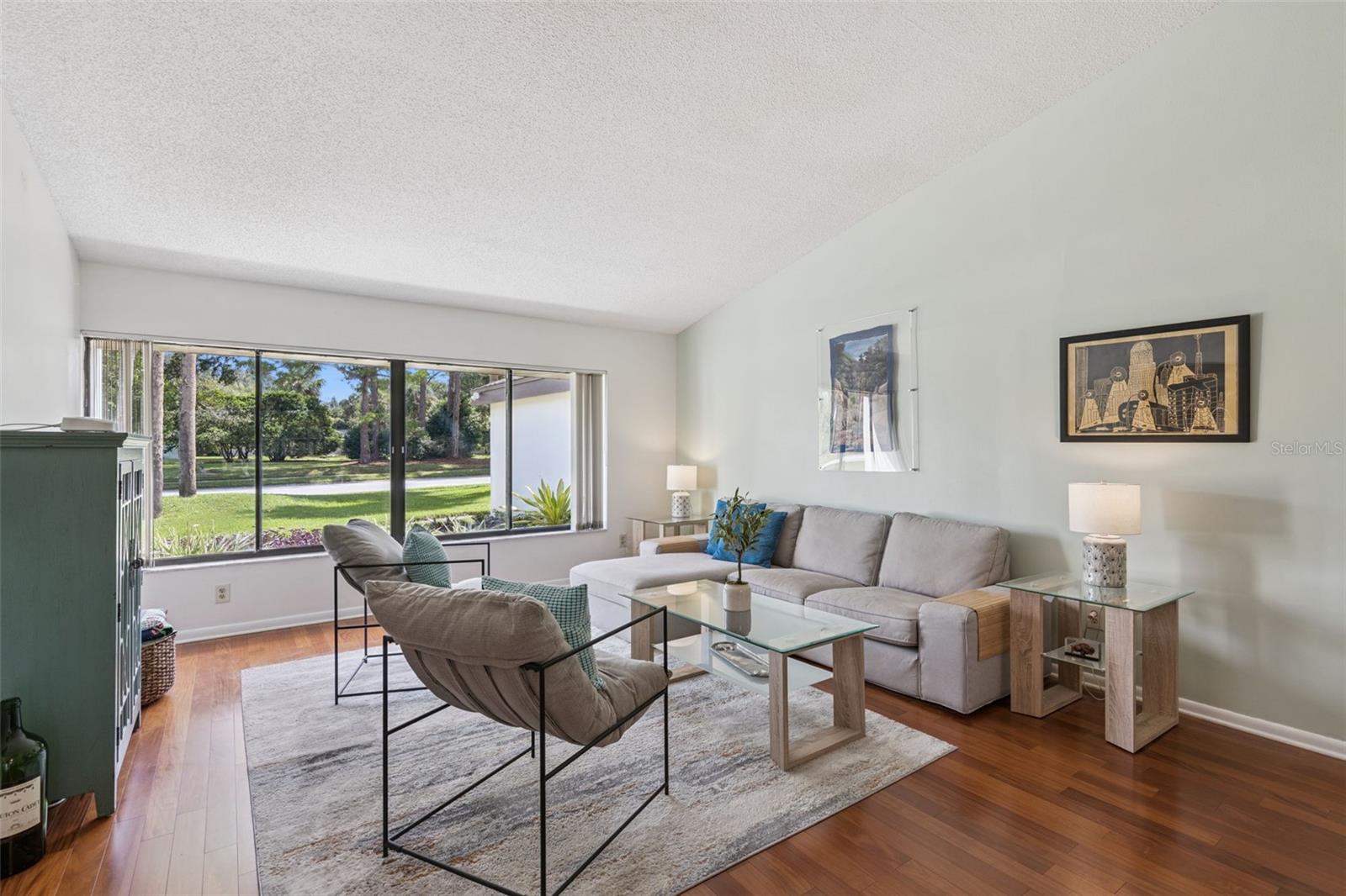 Image 9 of 46 For 501 Riverbend Boulevard