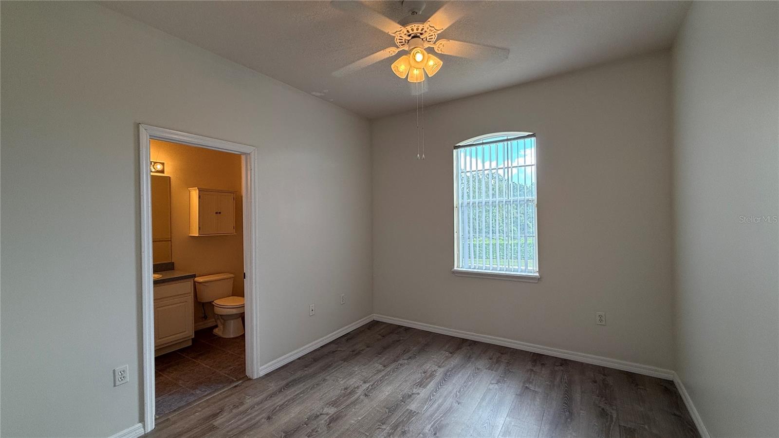 Image 15 of 25 For 112 Monroe Circle