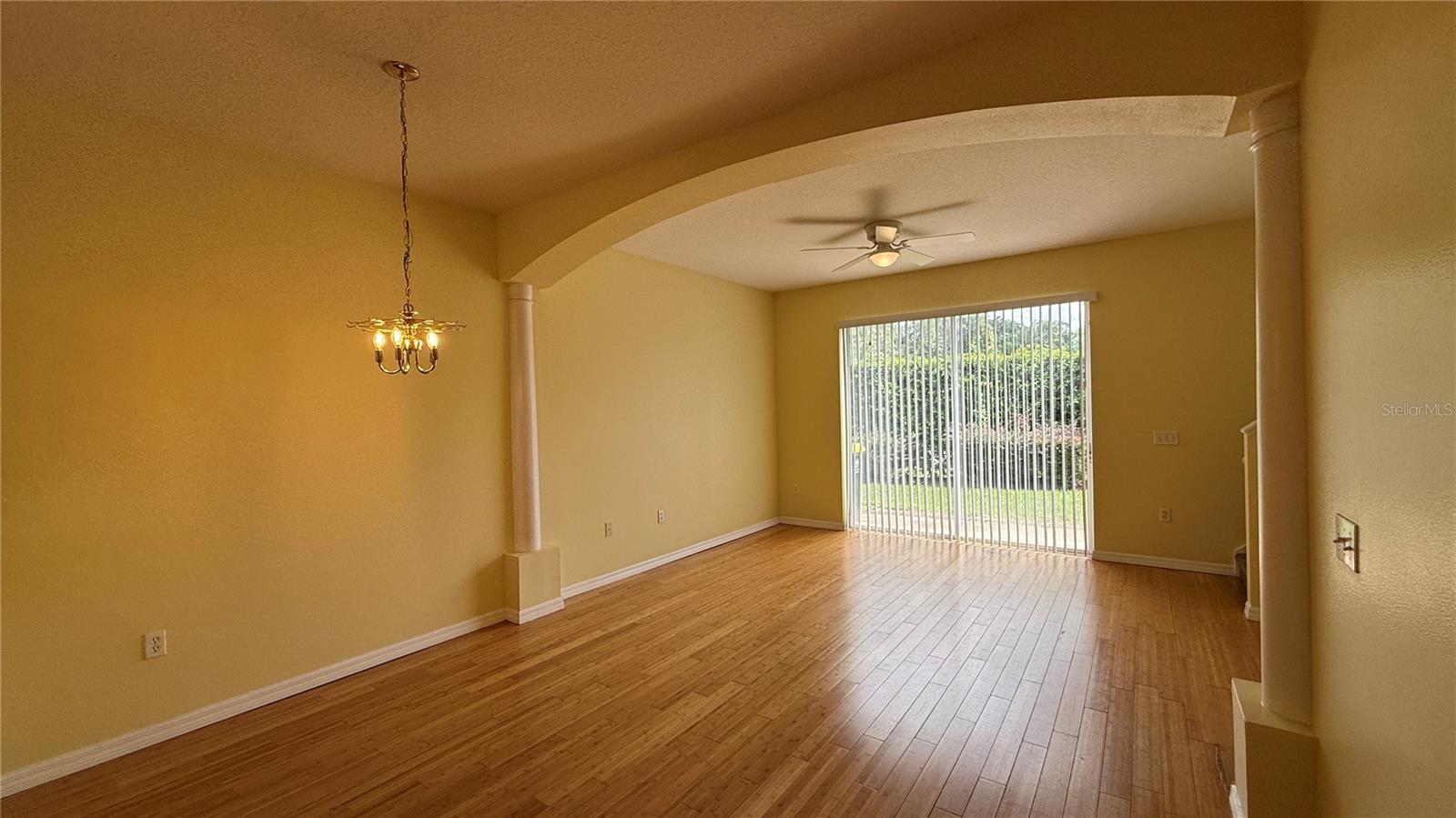 Image 6 of 25 For 112 Monroe Circle