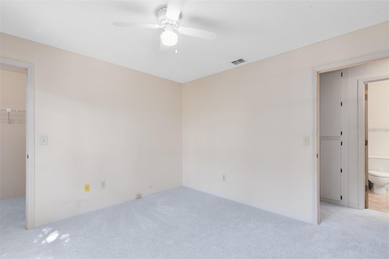 Image 13 of 27 For 714 Edgewater Drive