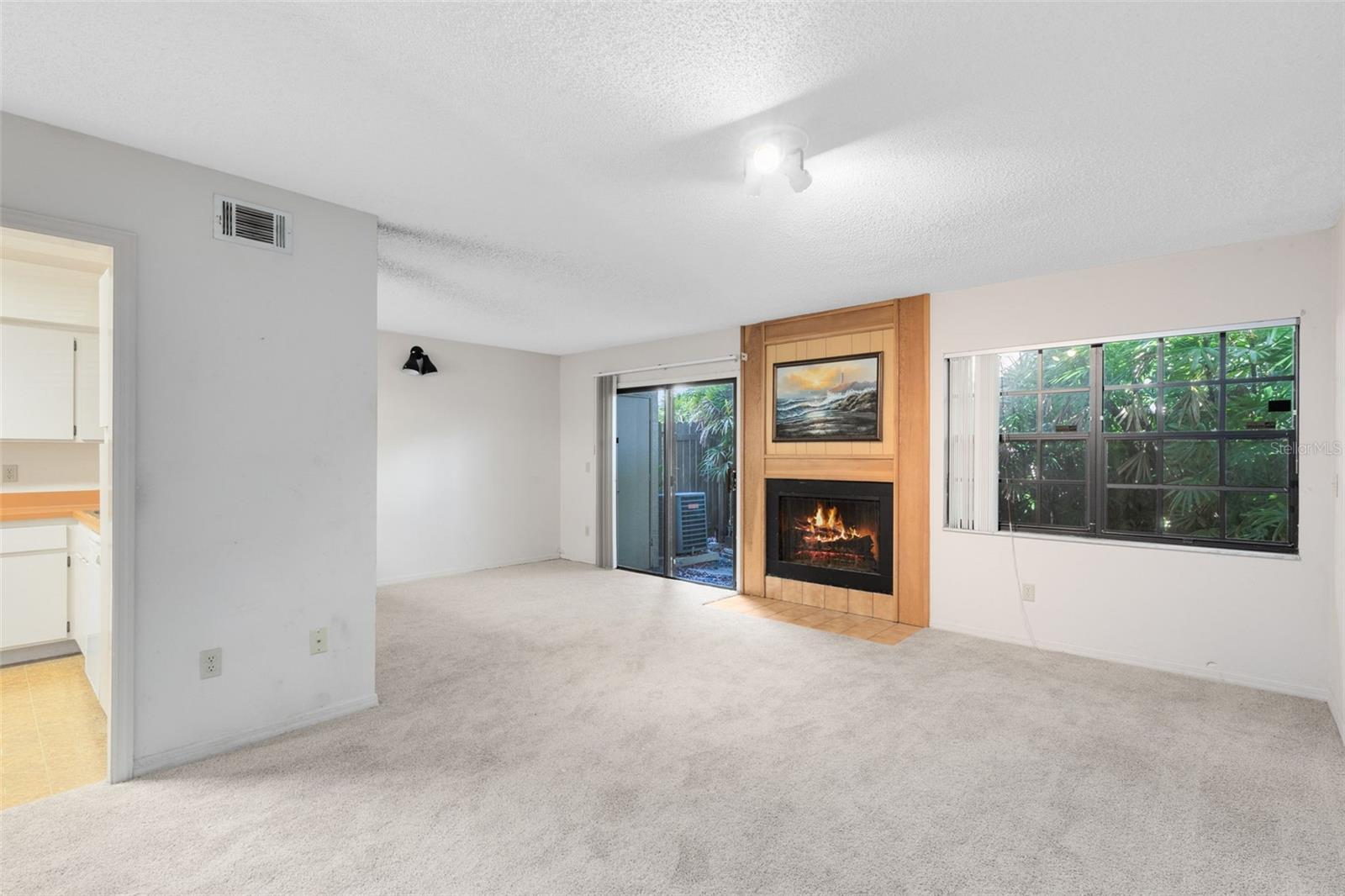 Image 3 of 27 For 714 Edgewater Drive