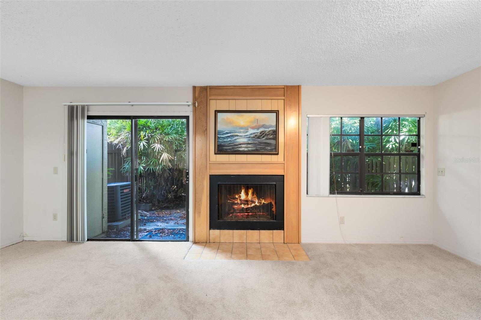 Image 4 of 27 For 714 Edgewater Drive
