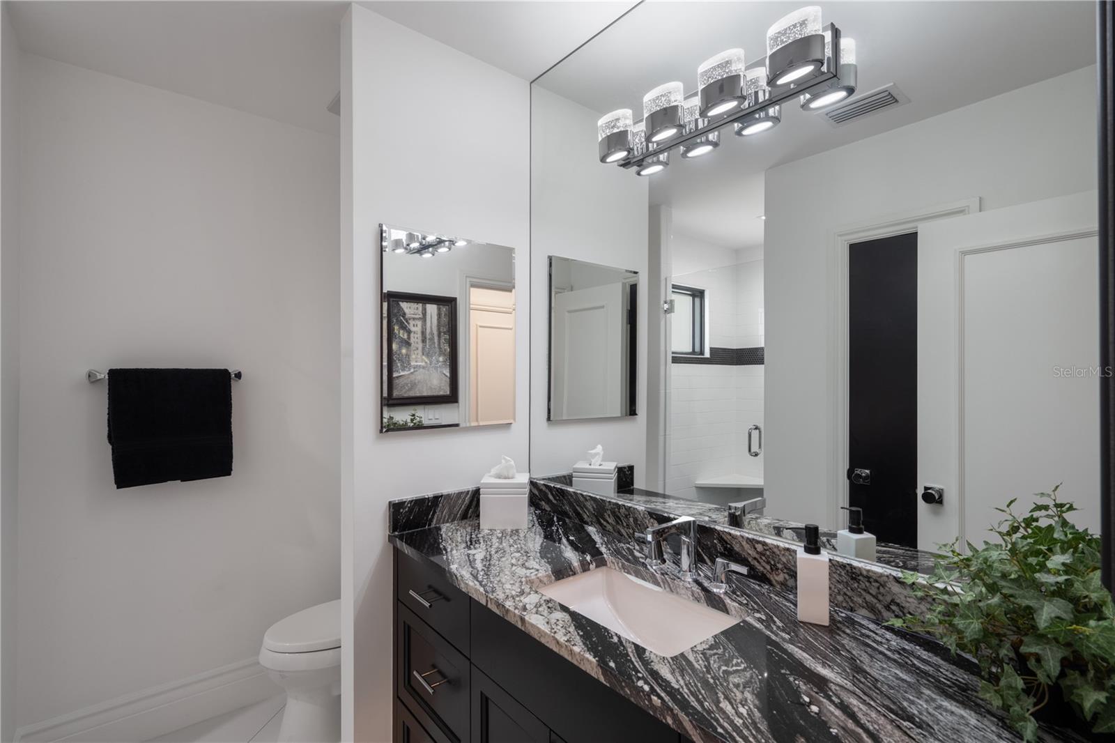 Image 25 of 57 For 1581 Forest Avenue