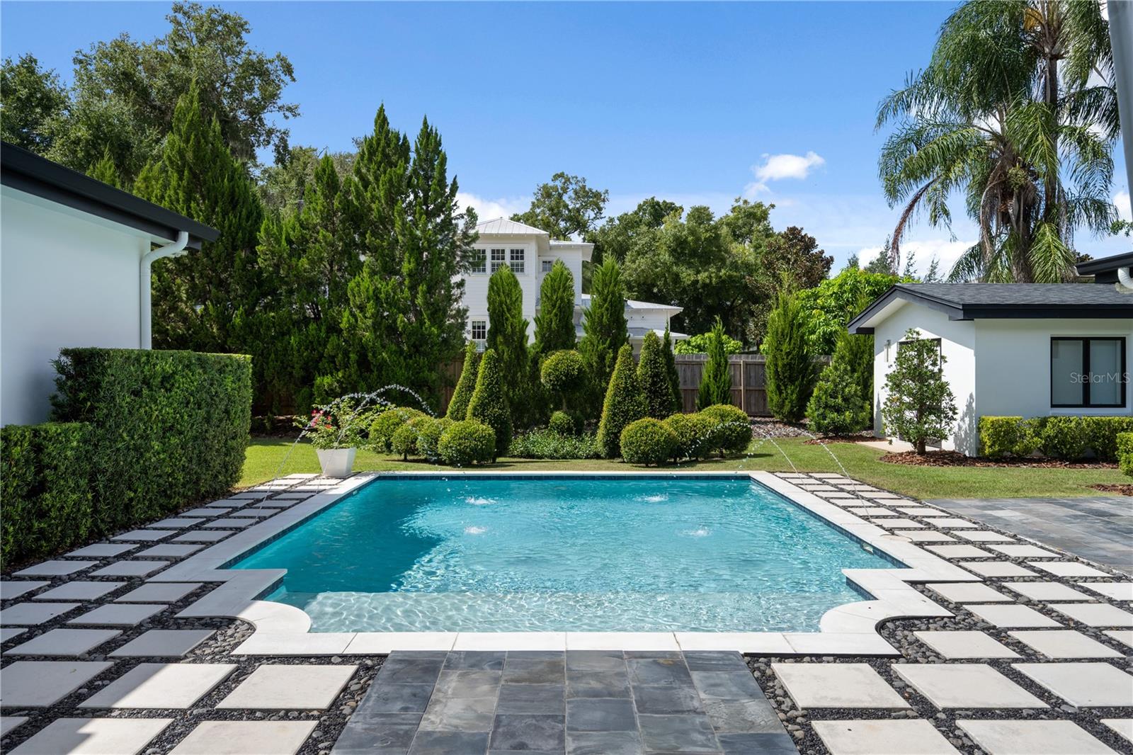 Image 34 of 57 For 1581 Forest Avenue