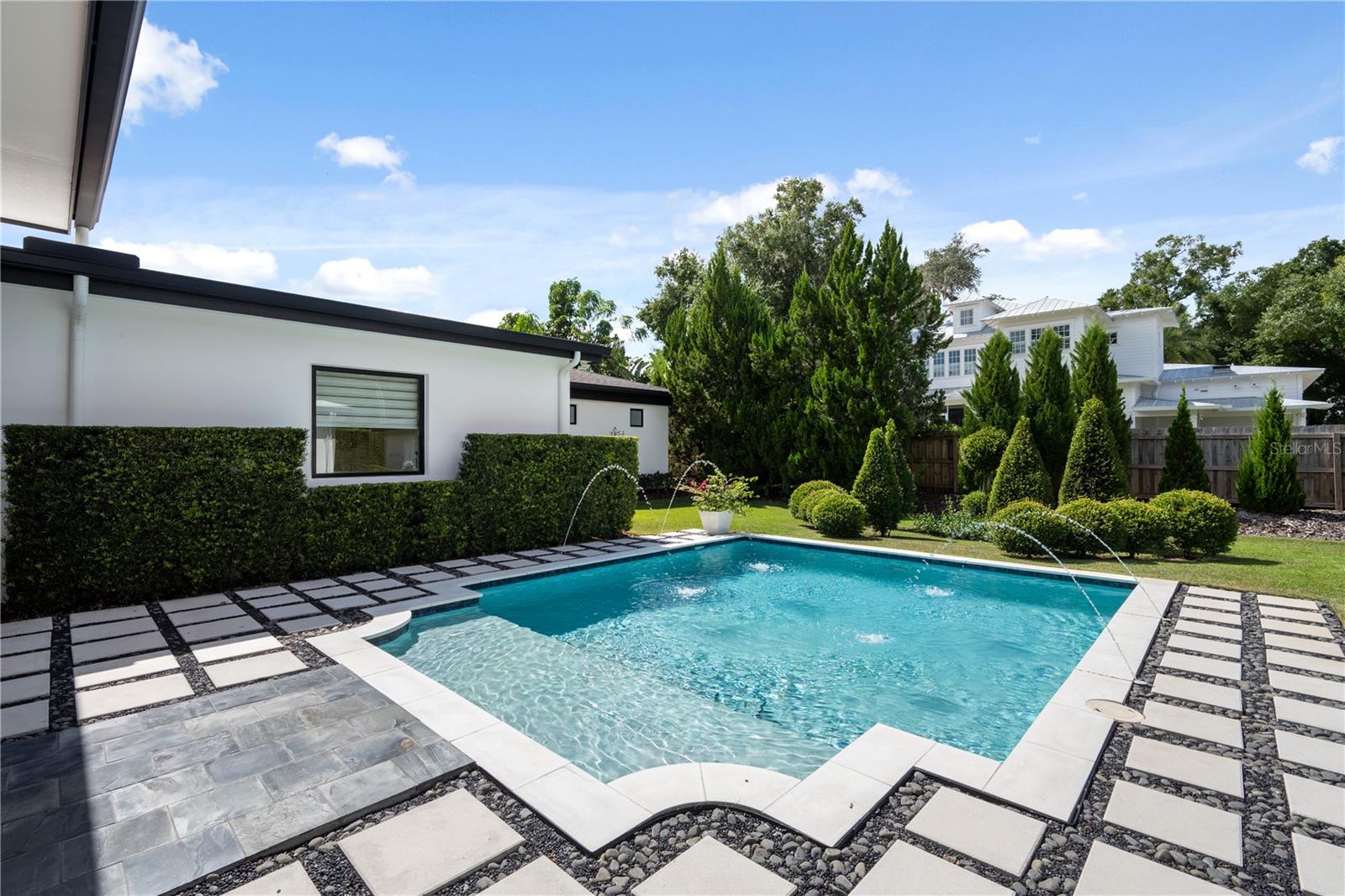 Image 36 of 57 For 1581 Forest Avenue