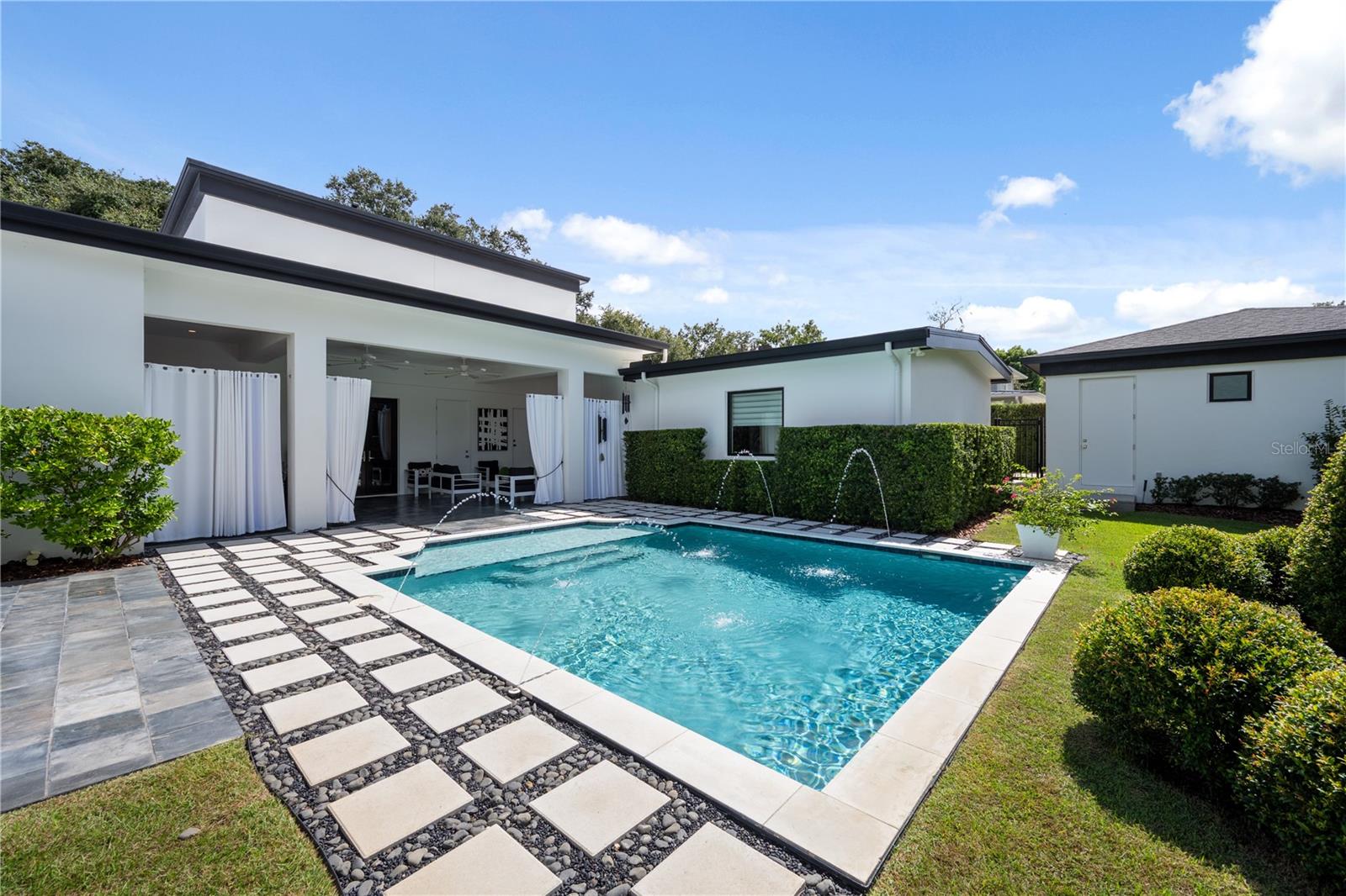 Image 38 of 57 For 1581 Forest Avenue