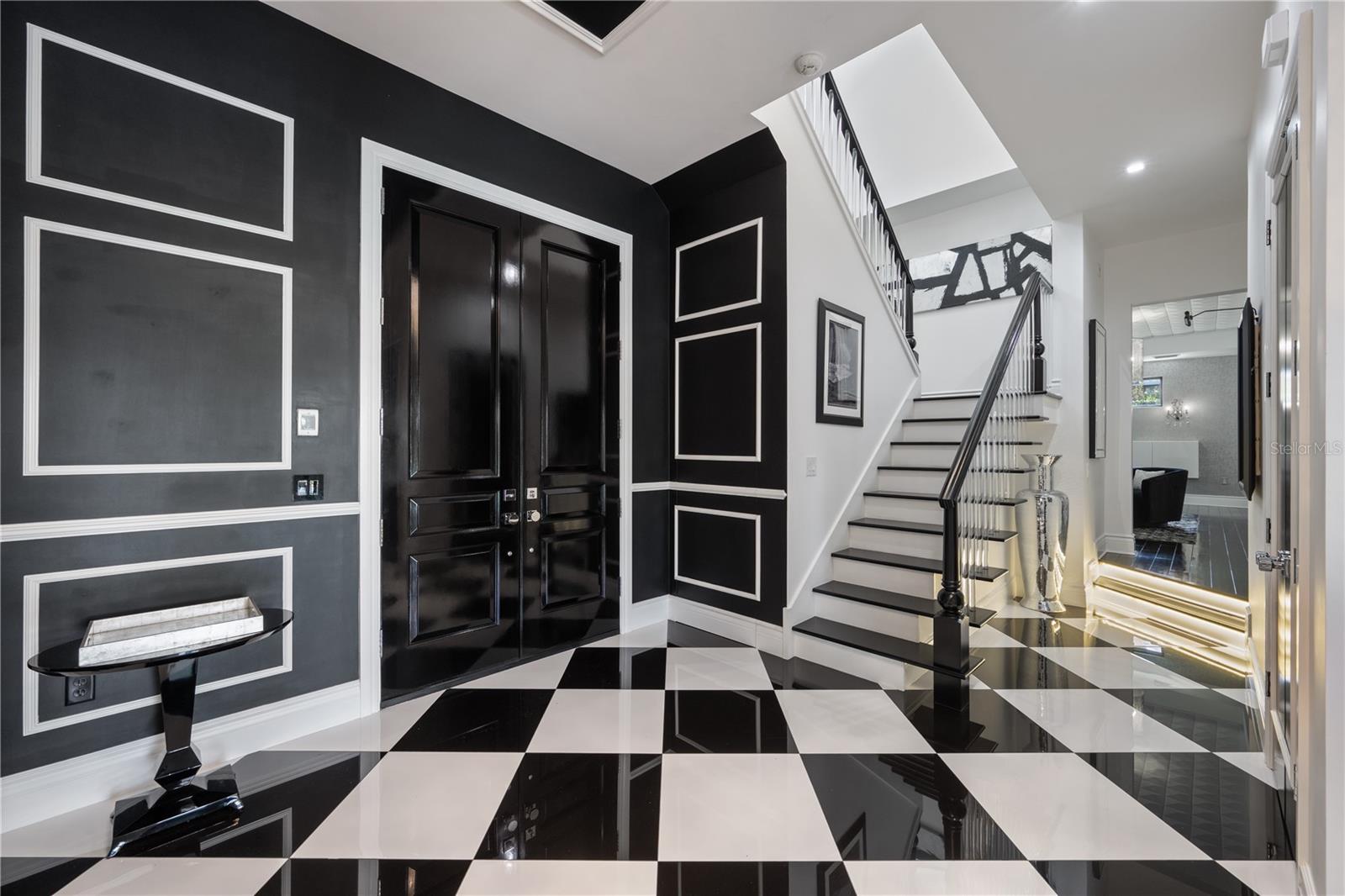 Image 4 of 57 For 1581 Forest Avenue