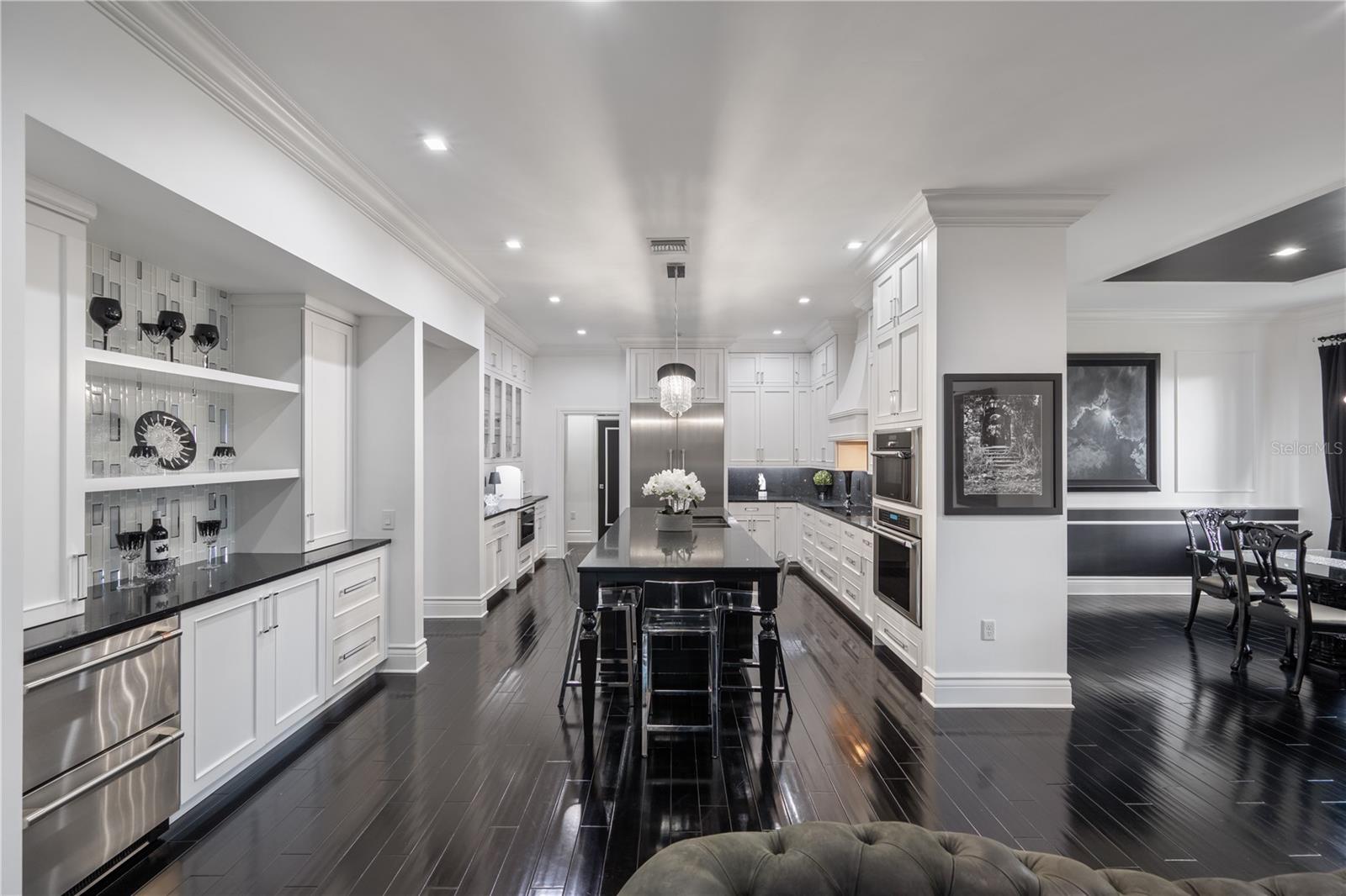 Image 8 of 57 For 1581 Forest Avenue