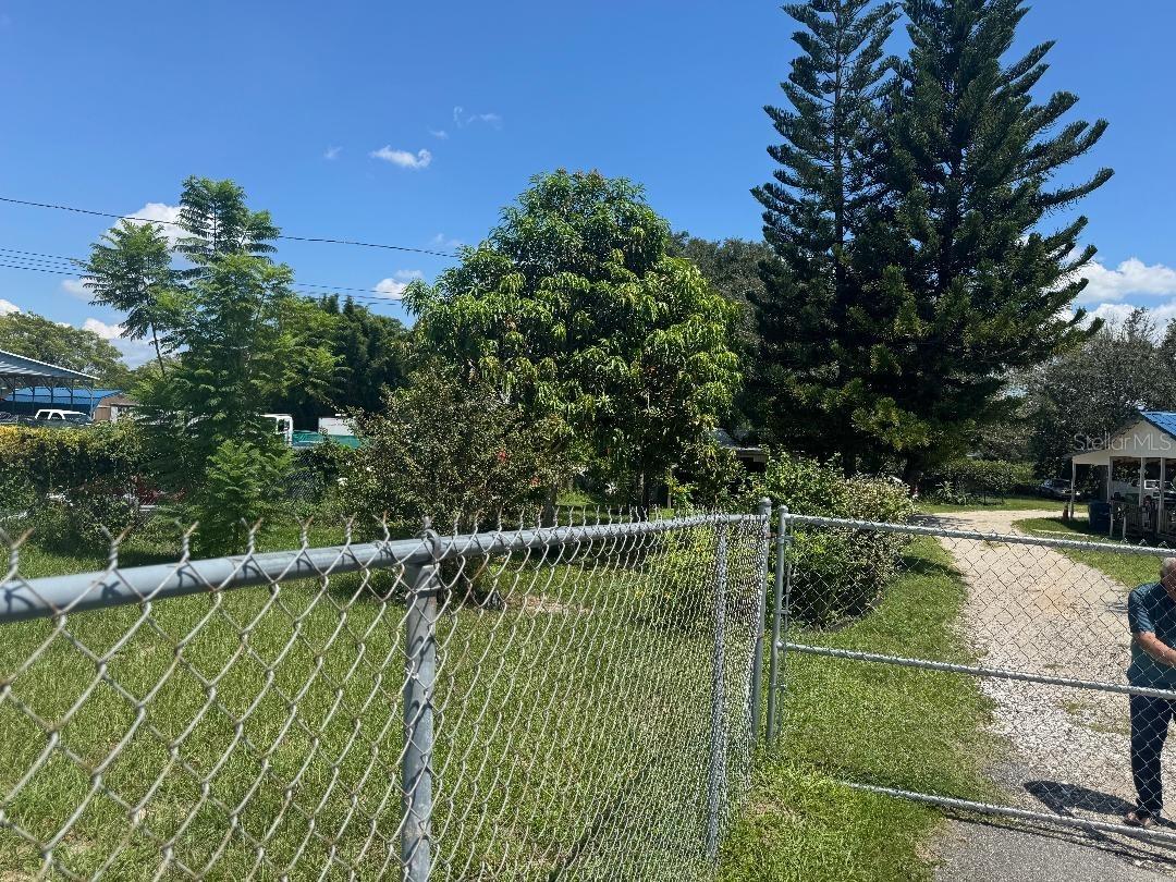 Image 9 of 10 For 812 Us Highway 17 92 S