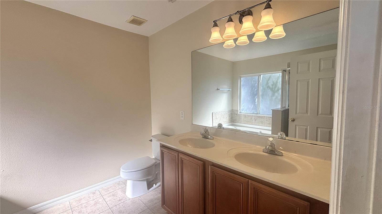 Image 22 of 32 For 2487 Hassonite Street