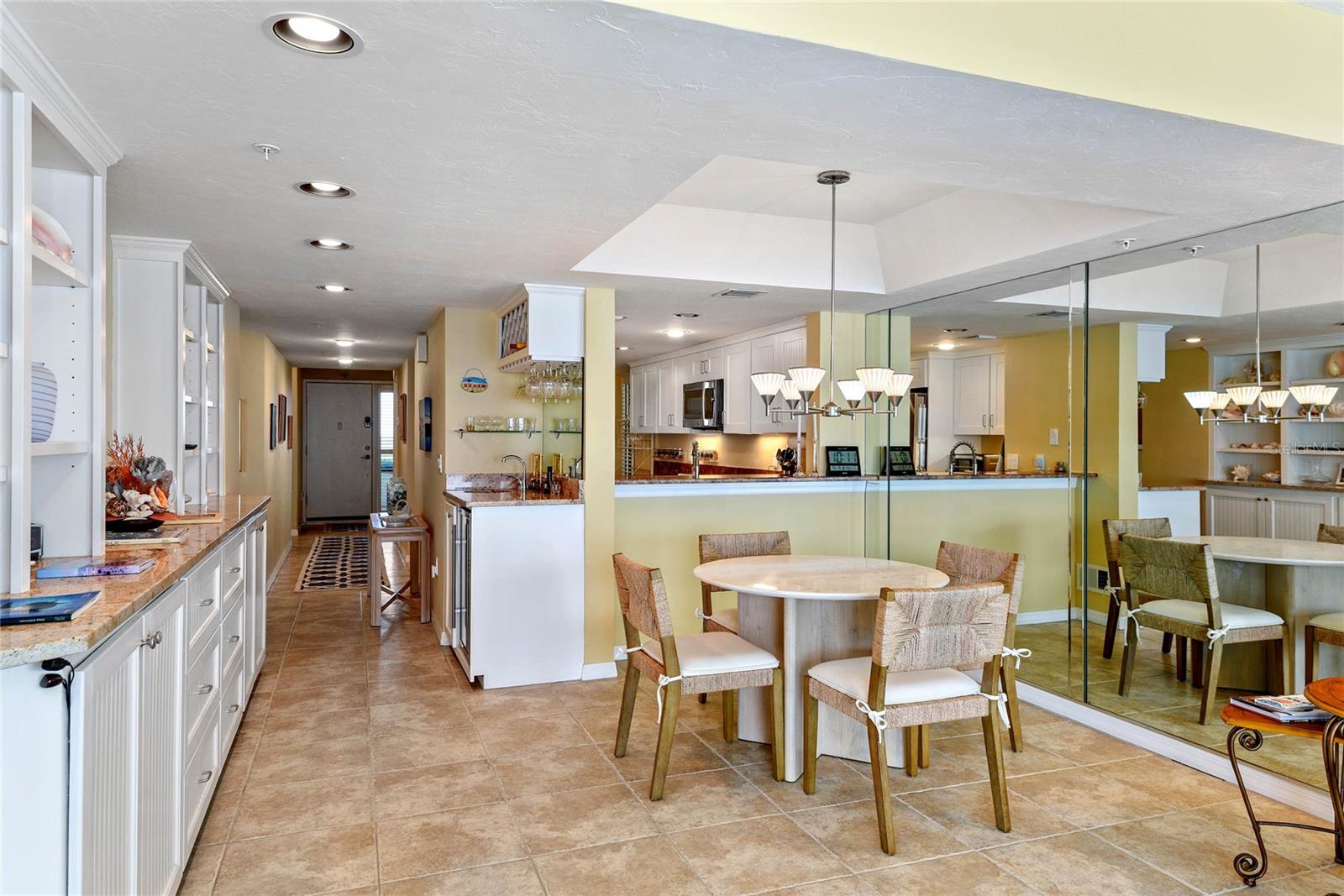 Image 14 of 39 For 4493 Atlantic Avenue 806