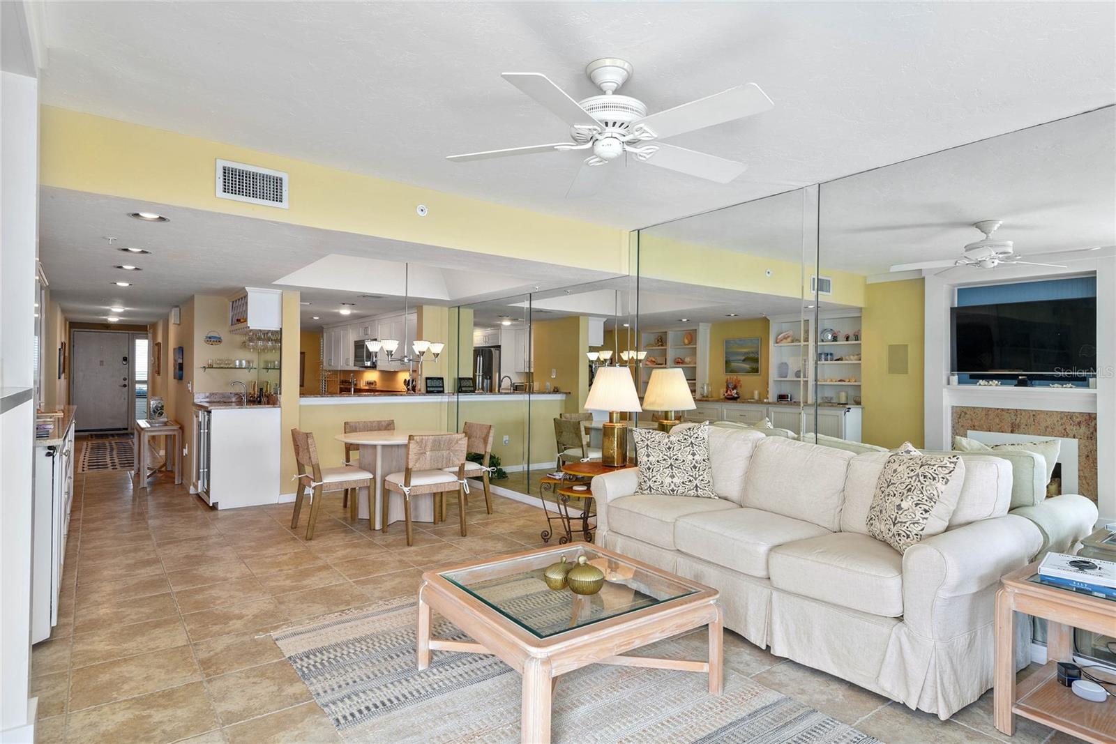 Image 16 of 39 For 4493 Atlantic Avenue 806