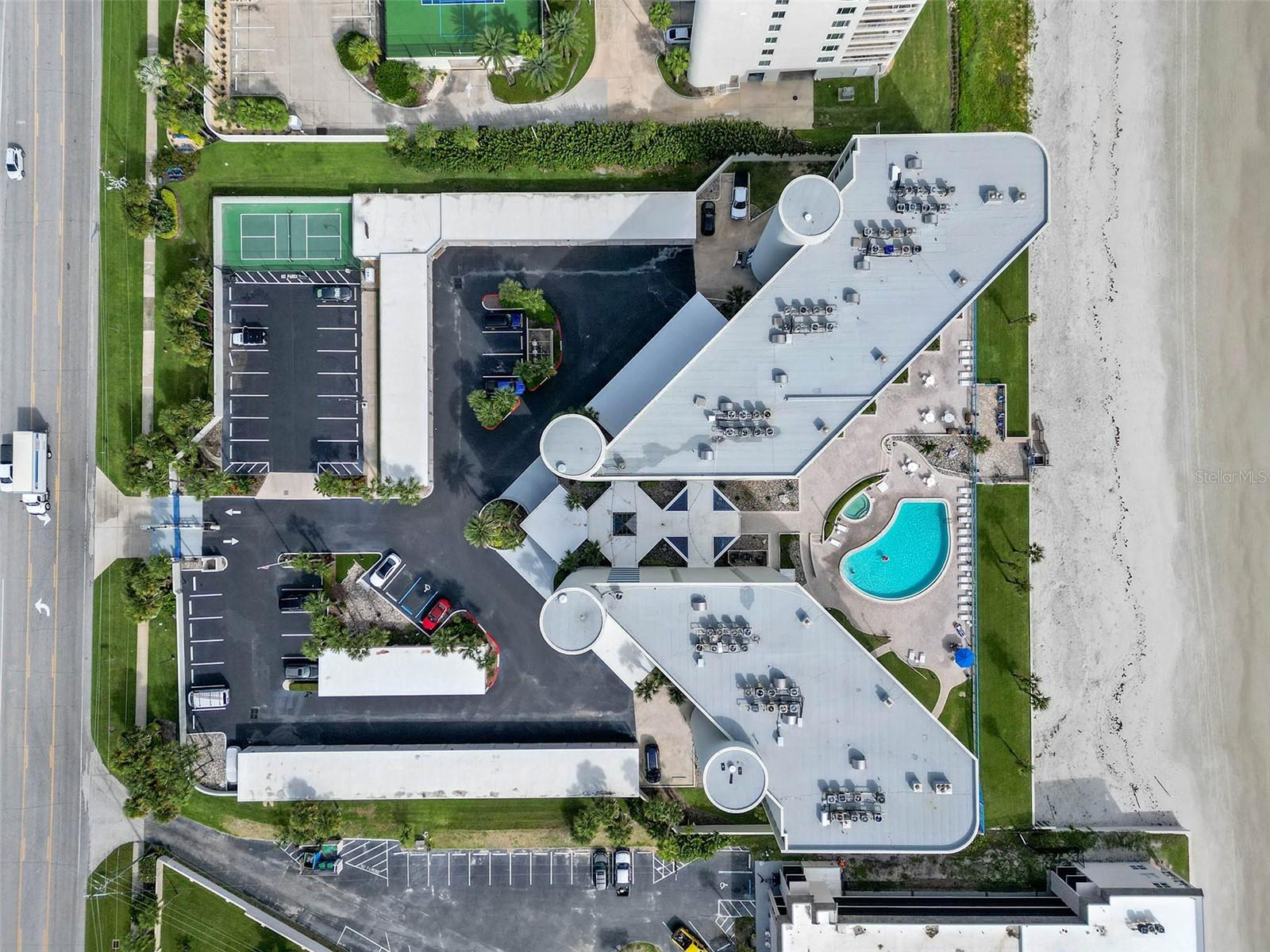 Image 2 of 39 For 4493 Atlantic Avenue 806