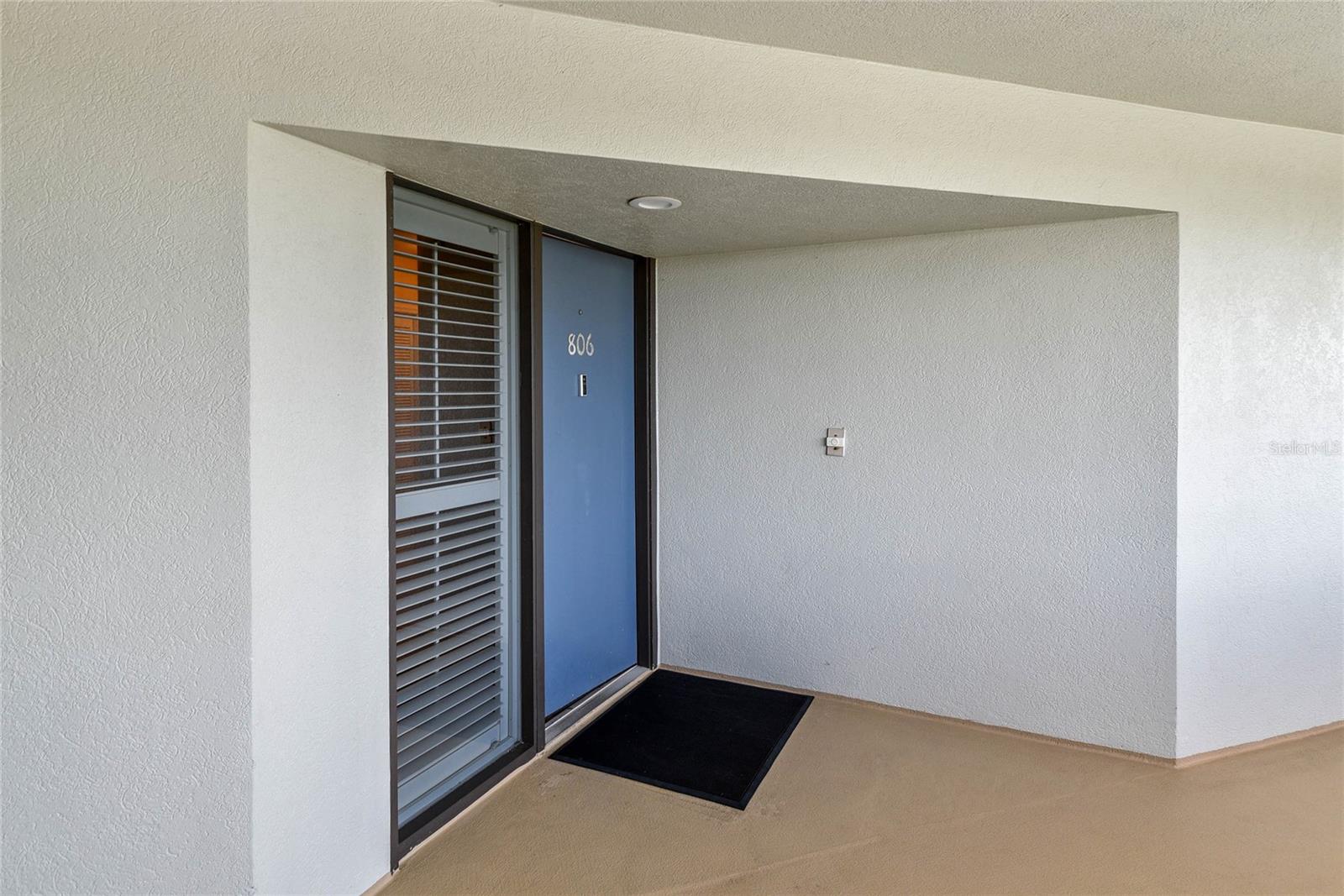 Image 5 of 39 For 4493 Atlantic Avenue 806