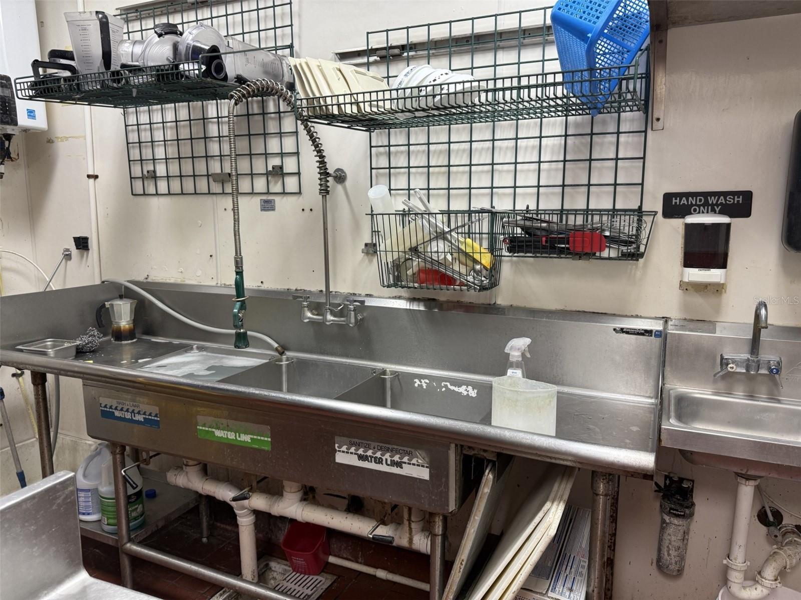 Image 10 of 18 For 6651 Semoran Boulevard