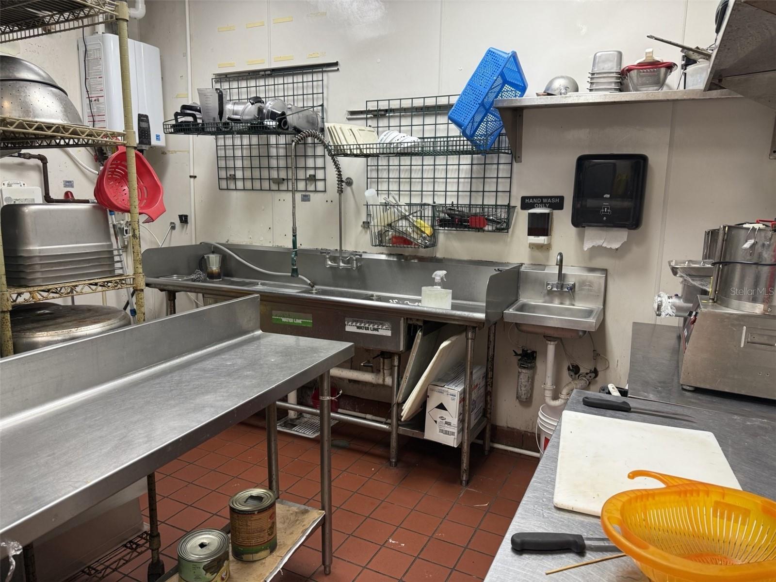 Image 11 of 18 For 6651 Semoran Boulevard