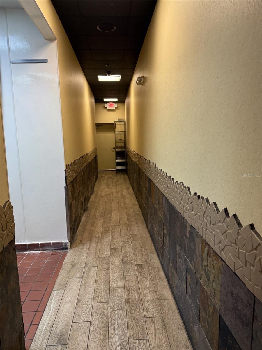 Image 3 of 18 For 6651 Semoran Boulevard