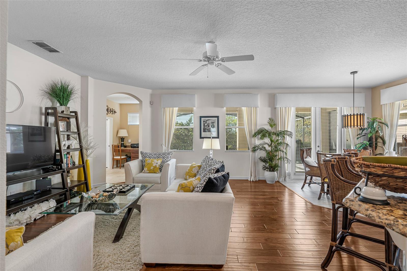 Image 13 of 39 For 9115 Leeland Archer Boulevard