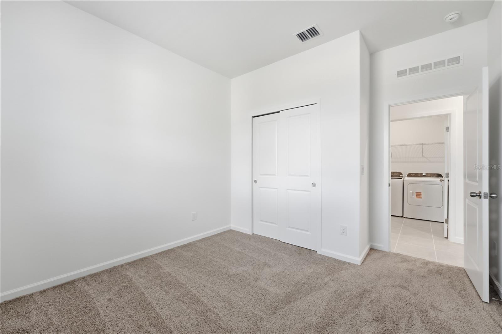 Image 19 of 23 For 500 Green Tracker Avenue