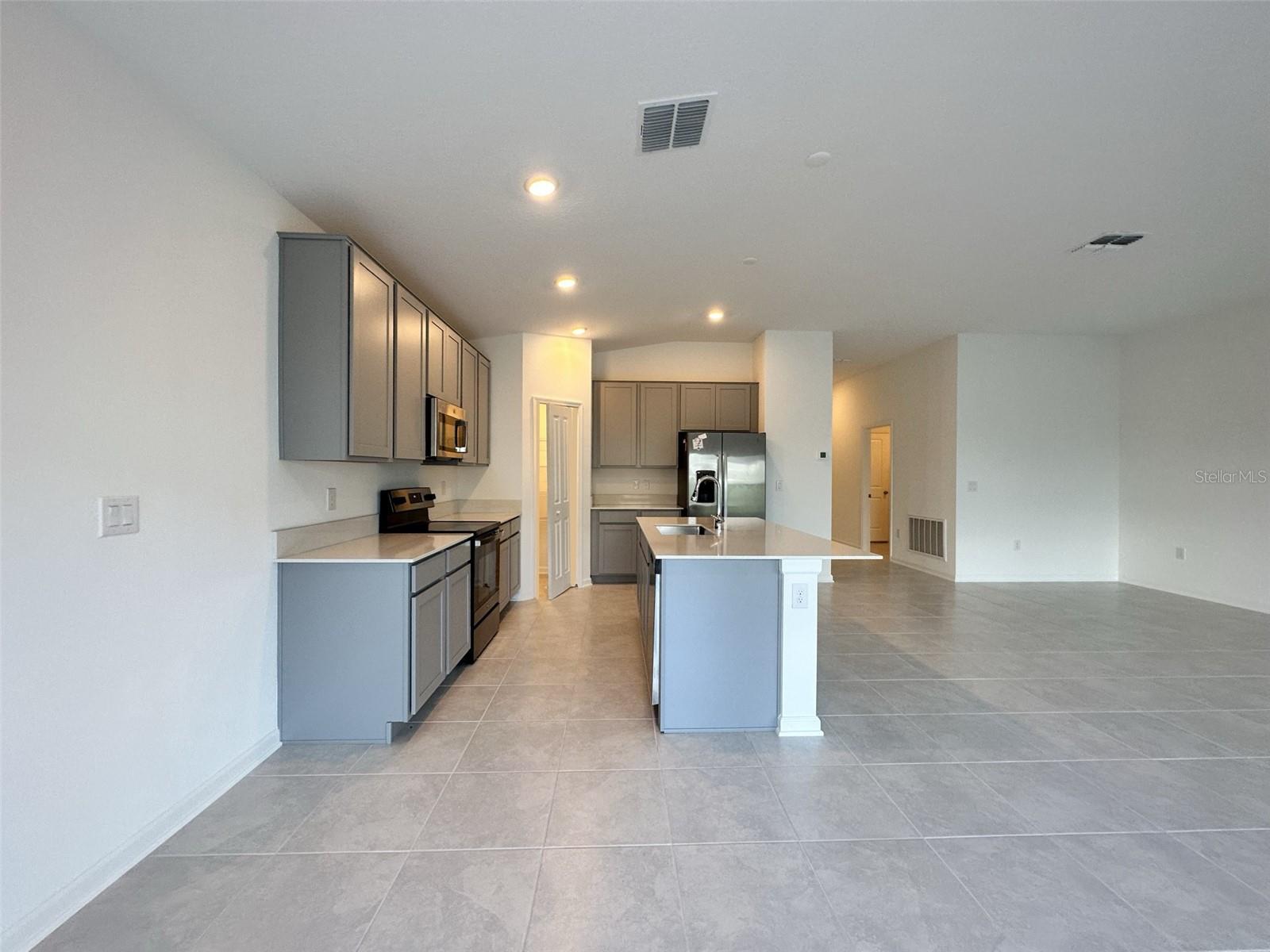 Image 9 of 22 For 1529 Cumberland Avenue