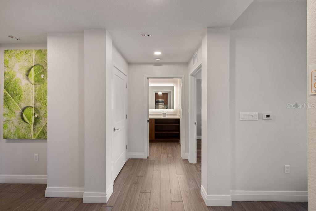 Image 22 of 35 For 14501 Grove Resort Avenue 2423