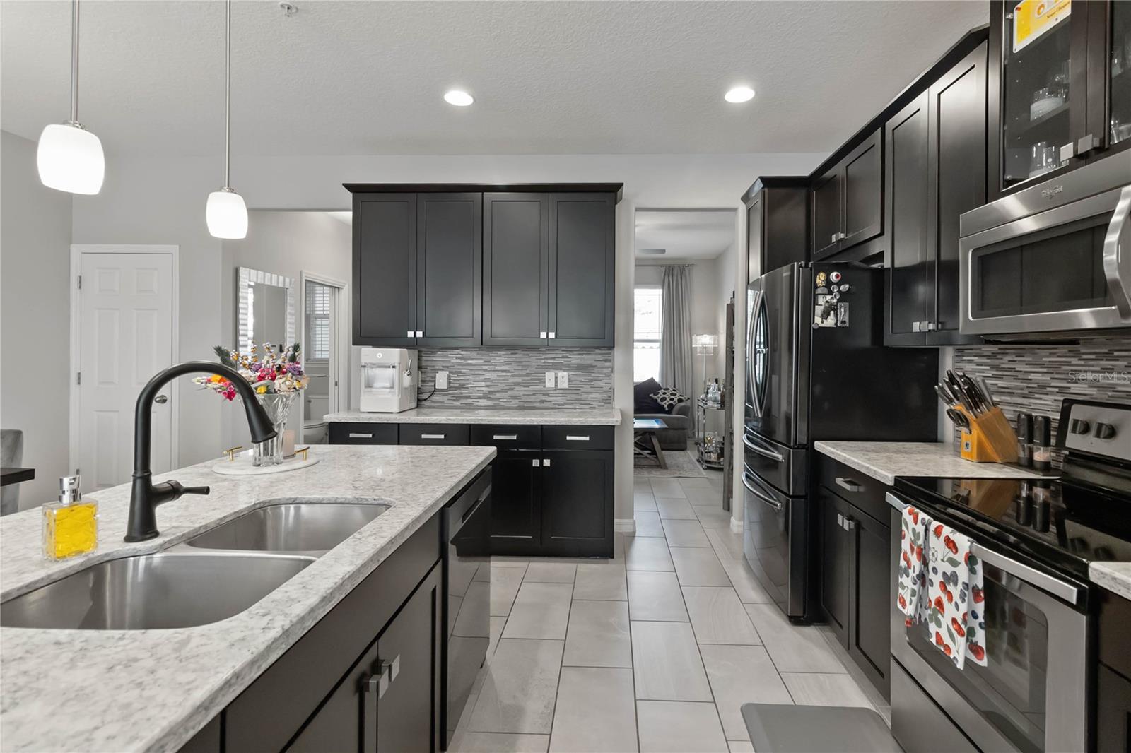 Image 10 of 36 For 8646 Dufferin Lane