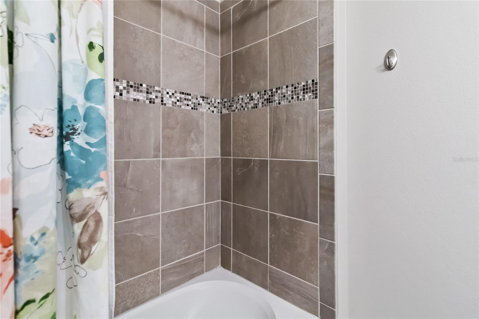 Image 24 of 36 For 8646 Dufferin Lane