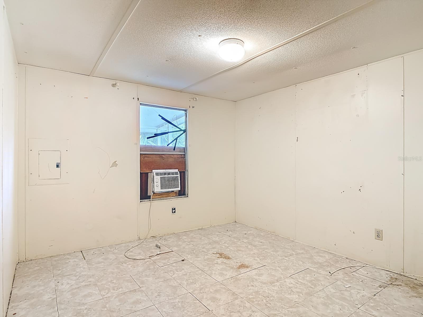 Image 15 of 22 For 1228 Sparton Avenue