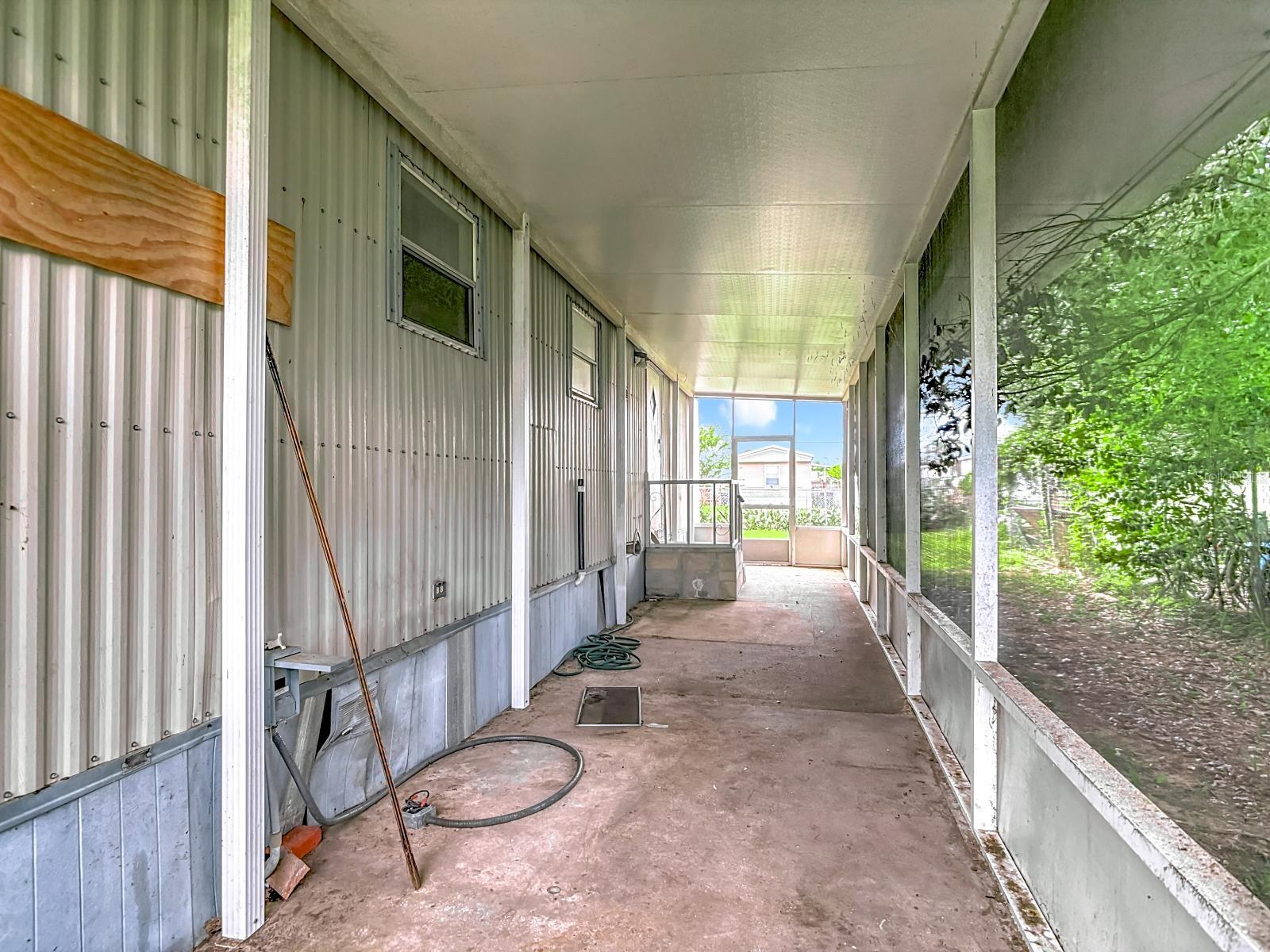 Image 16 of 22 For 1228 Sparton Avenue