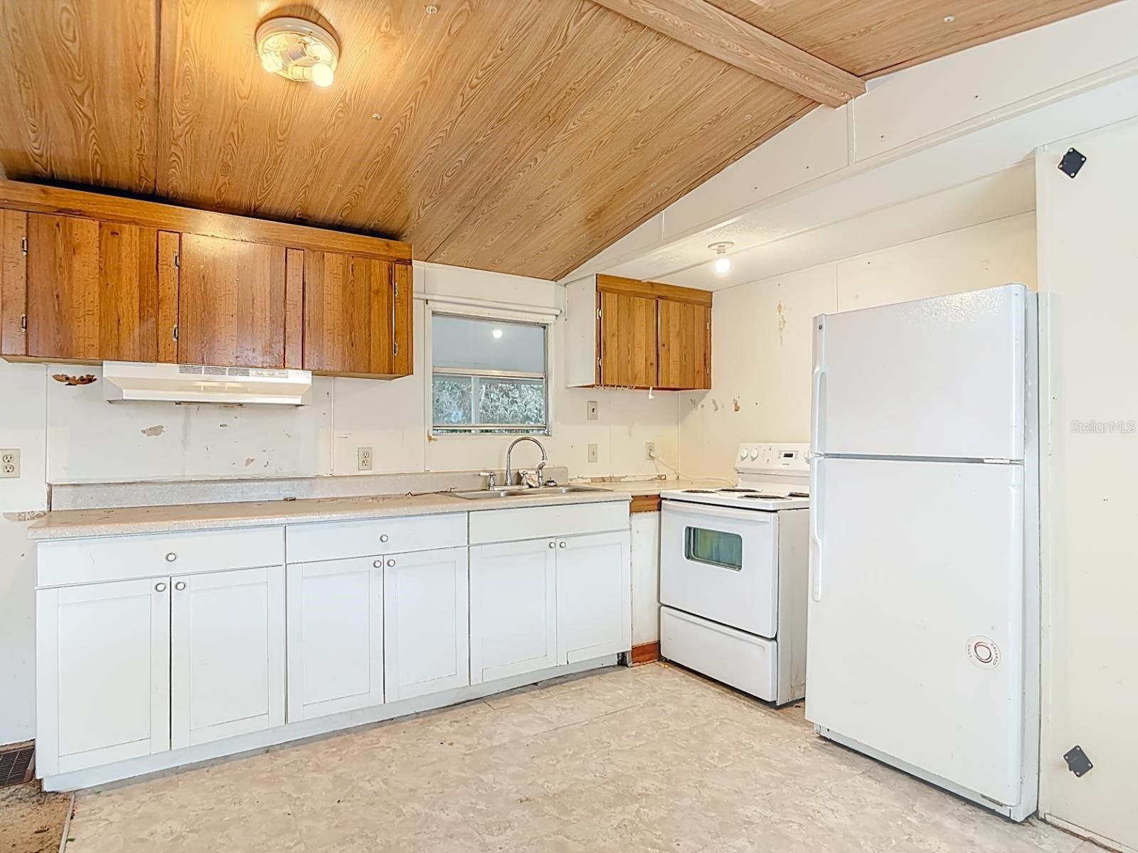 Image 6 of 22 For 1228 Sparton Avenue
