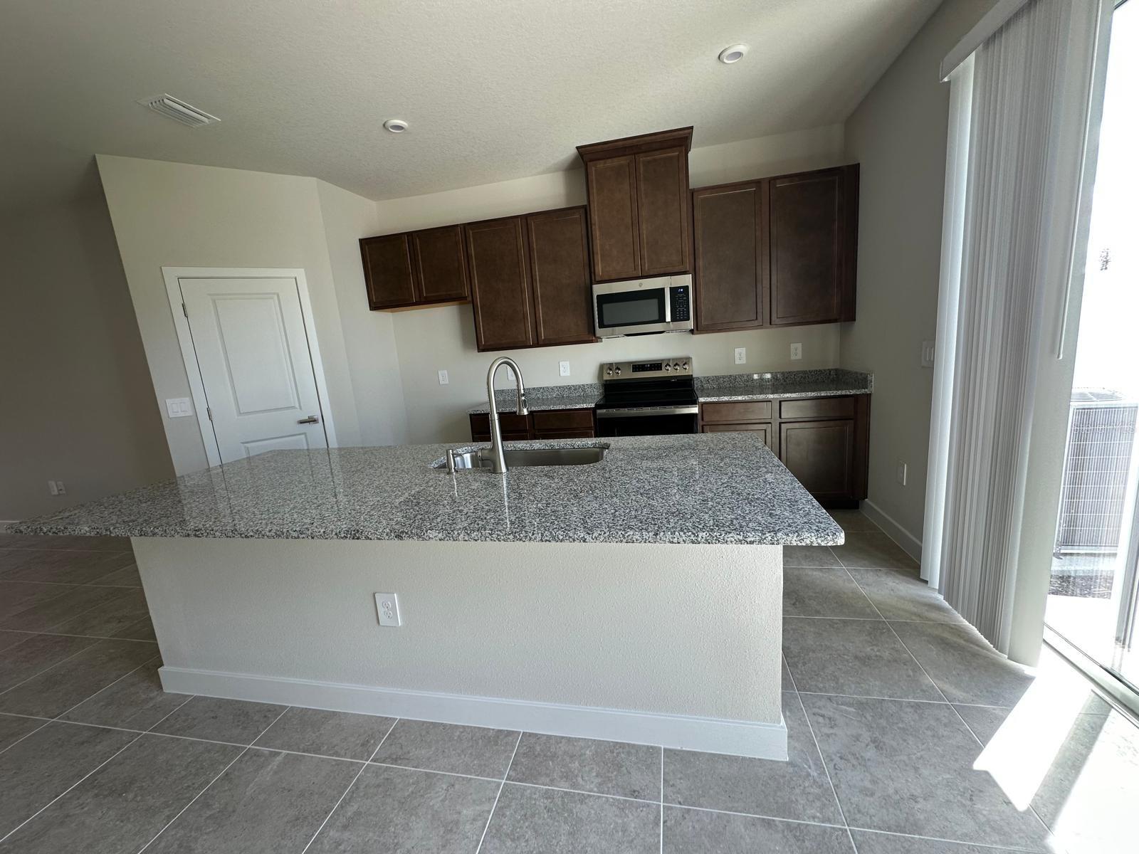 Image 4 of 21 For 12442 Amber Creek Cir