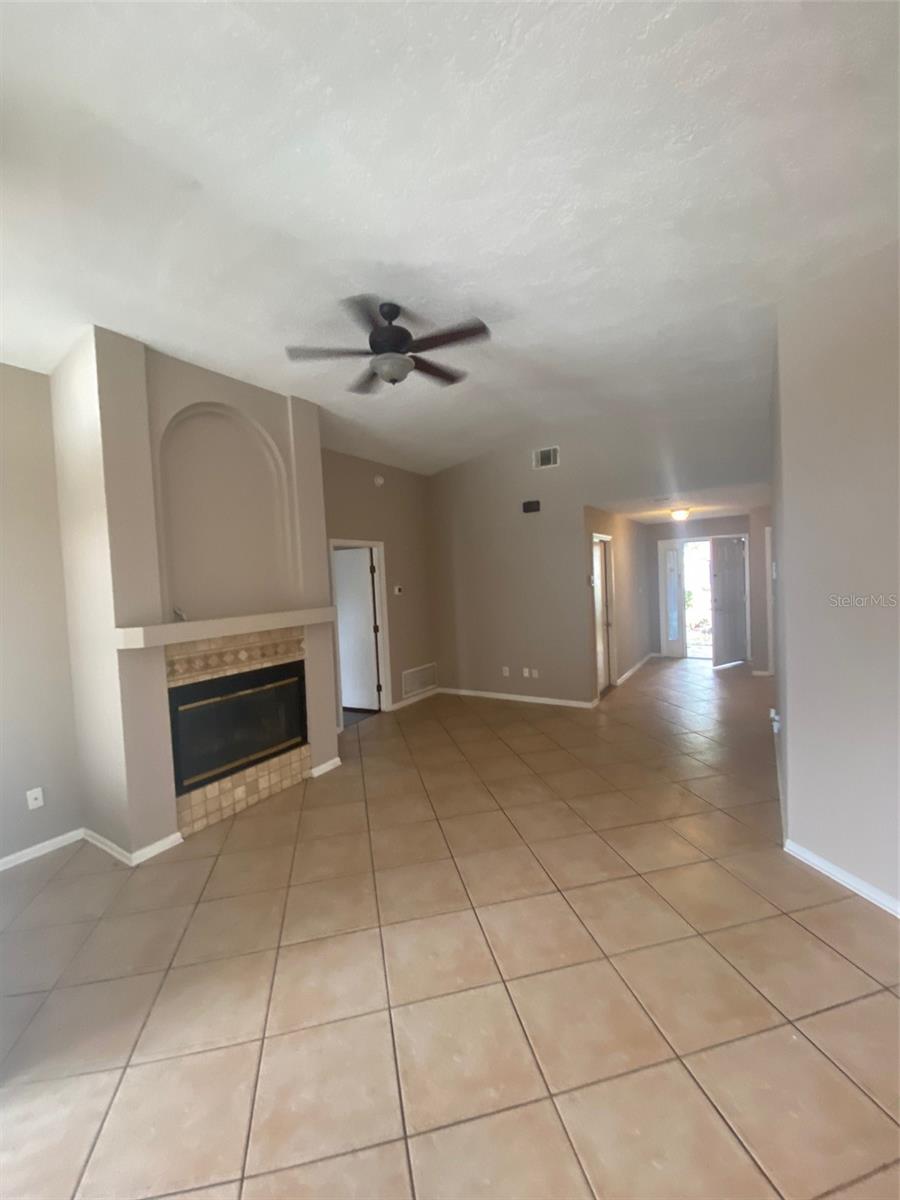 Image 2 of 12 For 4399 Weeping Willow Circle