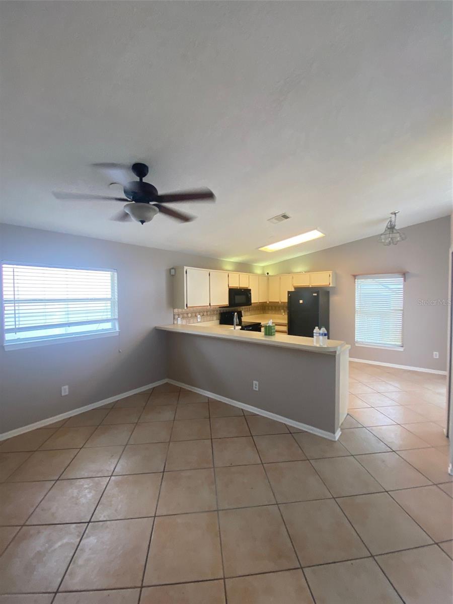 Image 3 of 12 For 4399 Weeping Willow Circle