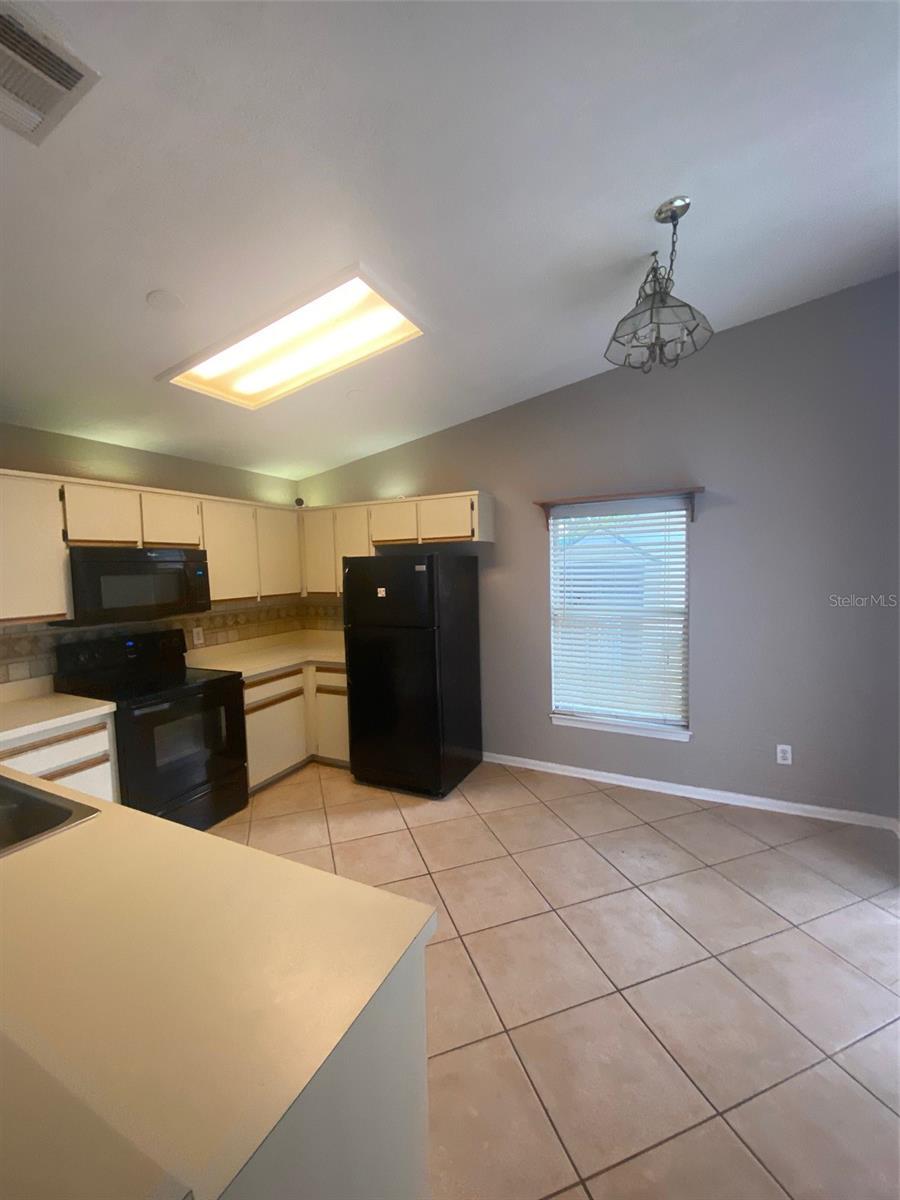 Image 6 of 12 For 4399 Weeping Willow Circle