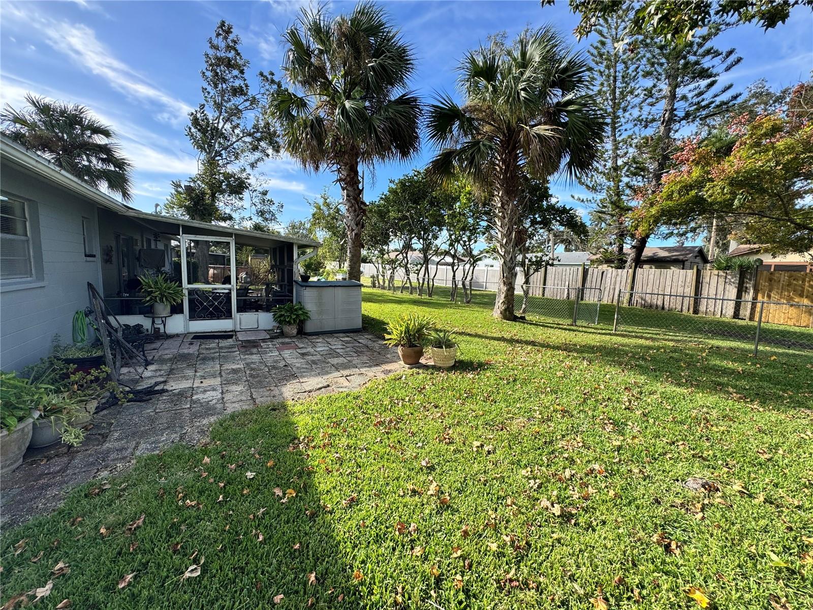 Image 28 of 30 For 2330 Green Street