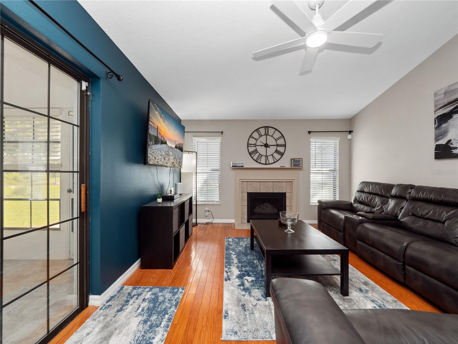 Image 14 of 44 For 21524 Queen Anne Court