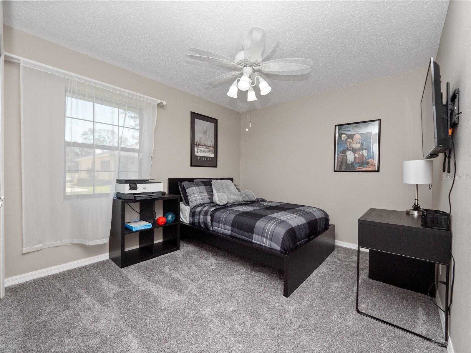 Image 24 of 44 For 21524 Queen Anne Court