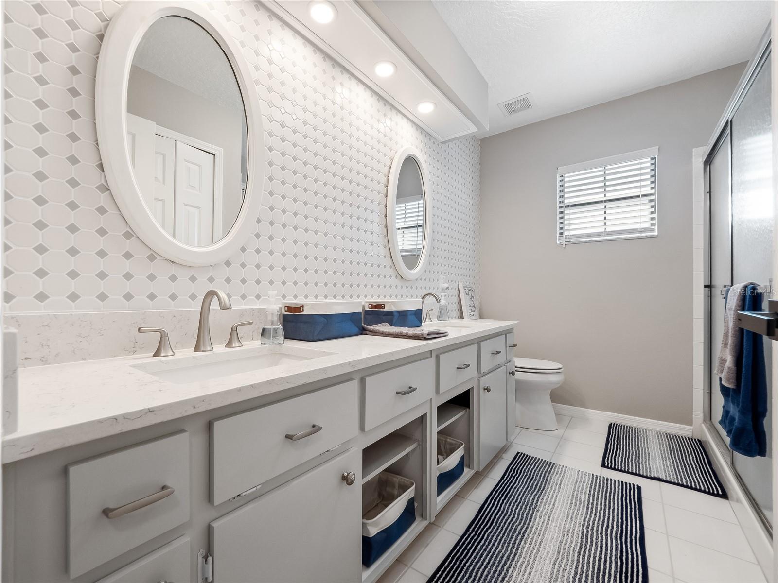 Image 25 of 44 For 21524 Queen Anne Court