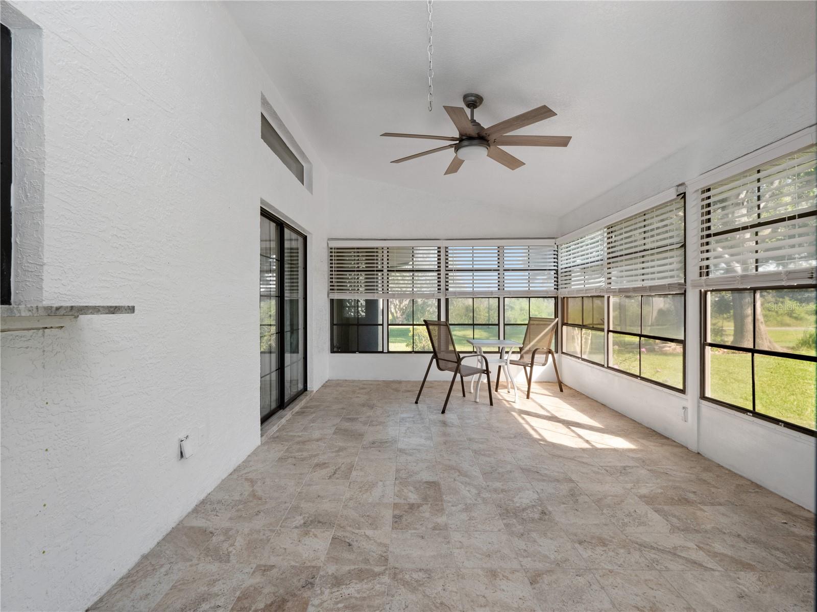 Image 27 of 44 For 21524 Queen Anne Court